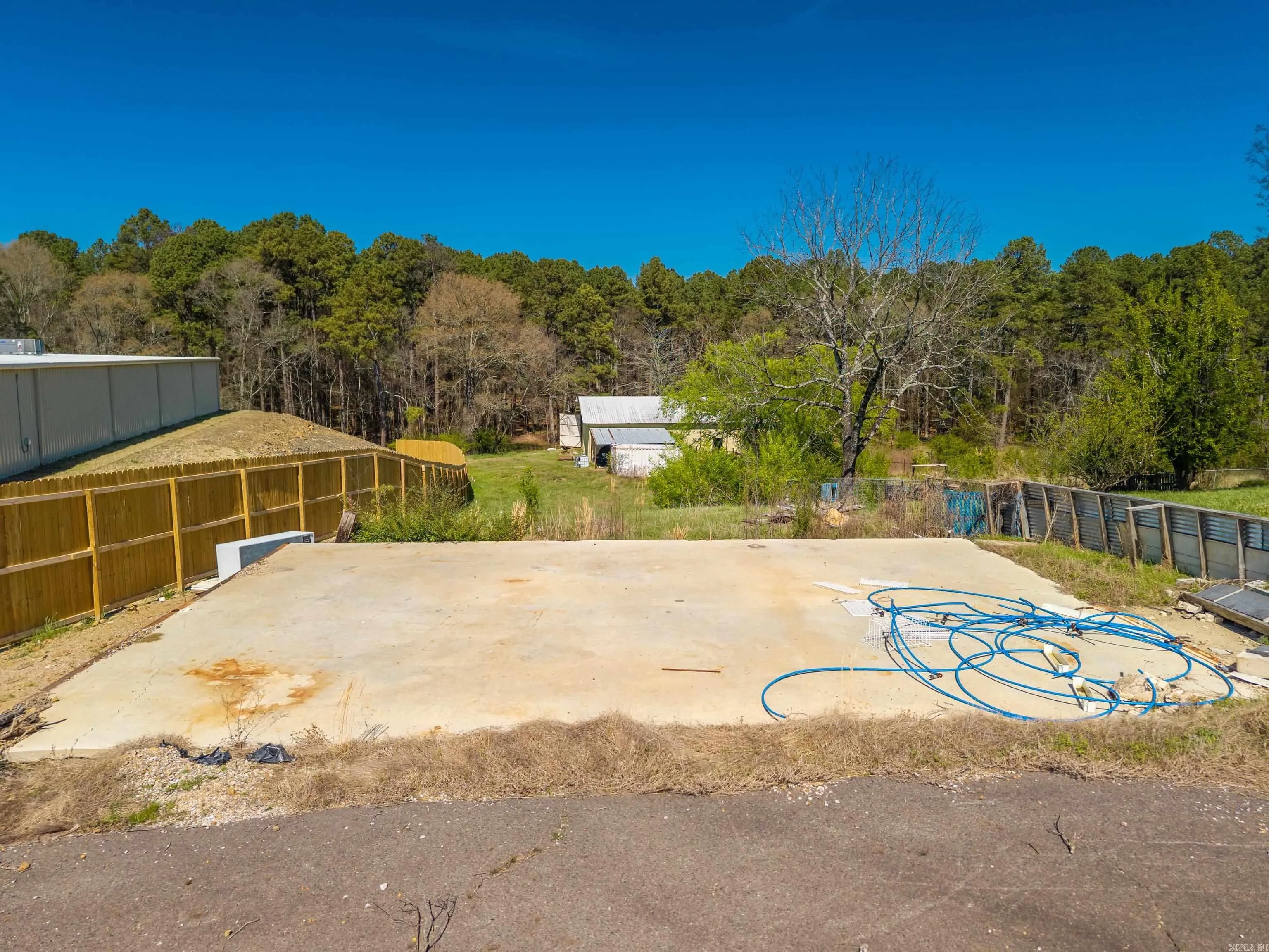 Property at 3478  Airport - Image 27
