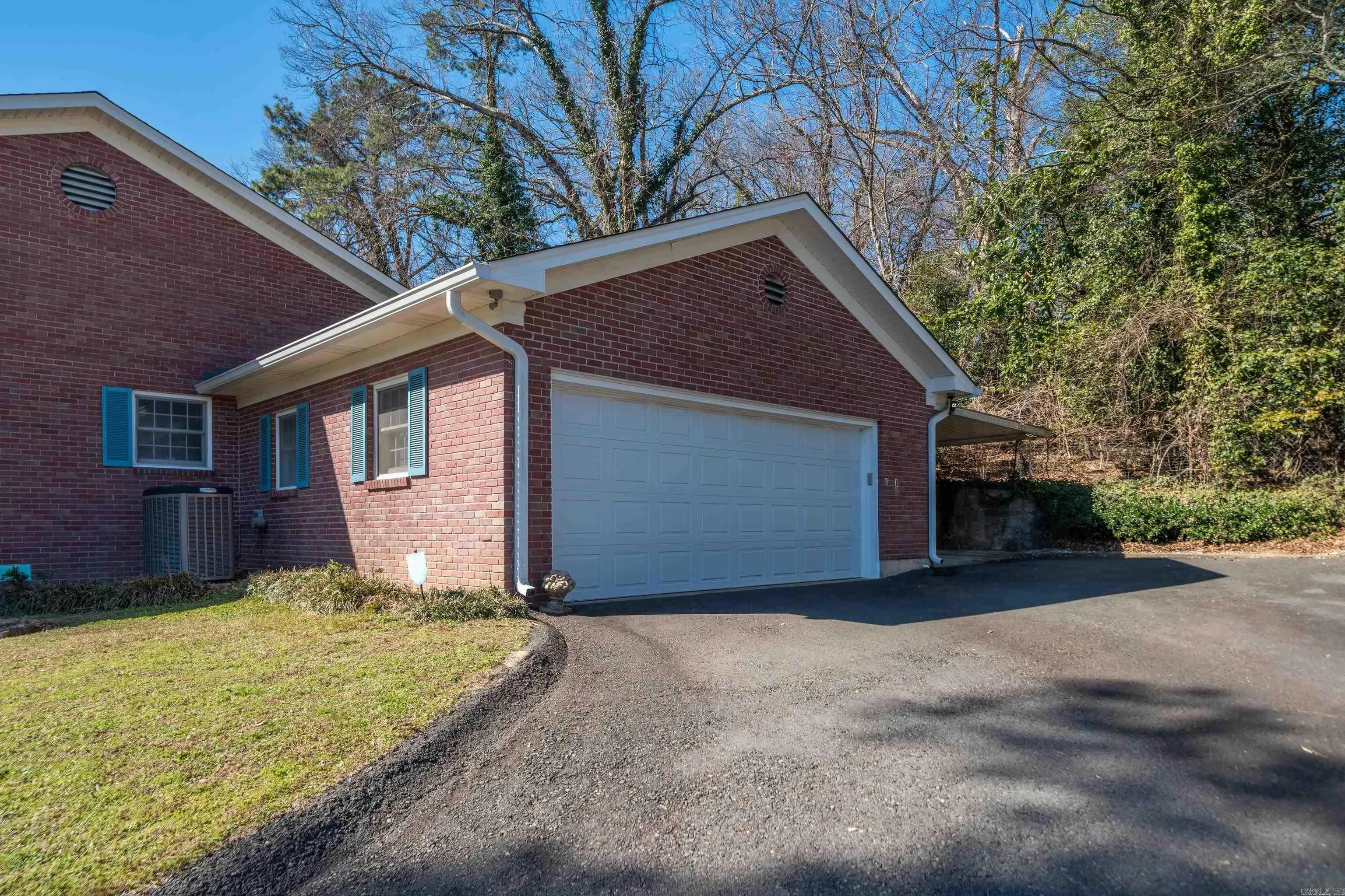 Property at 109  Carney - Image 38