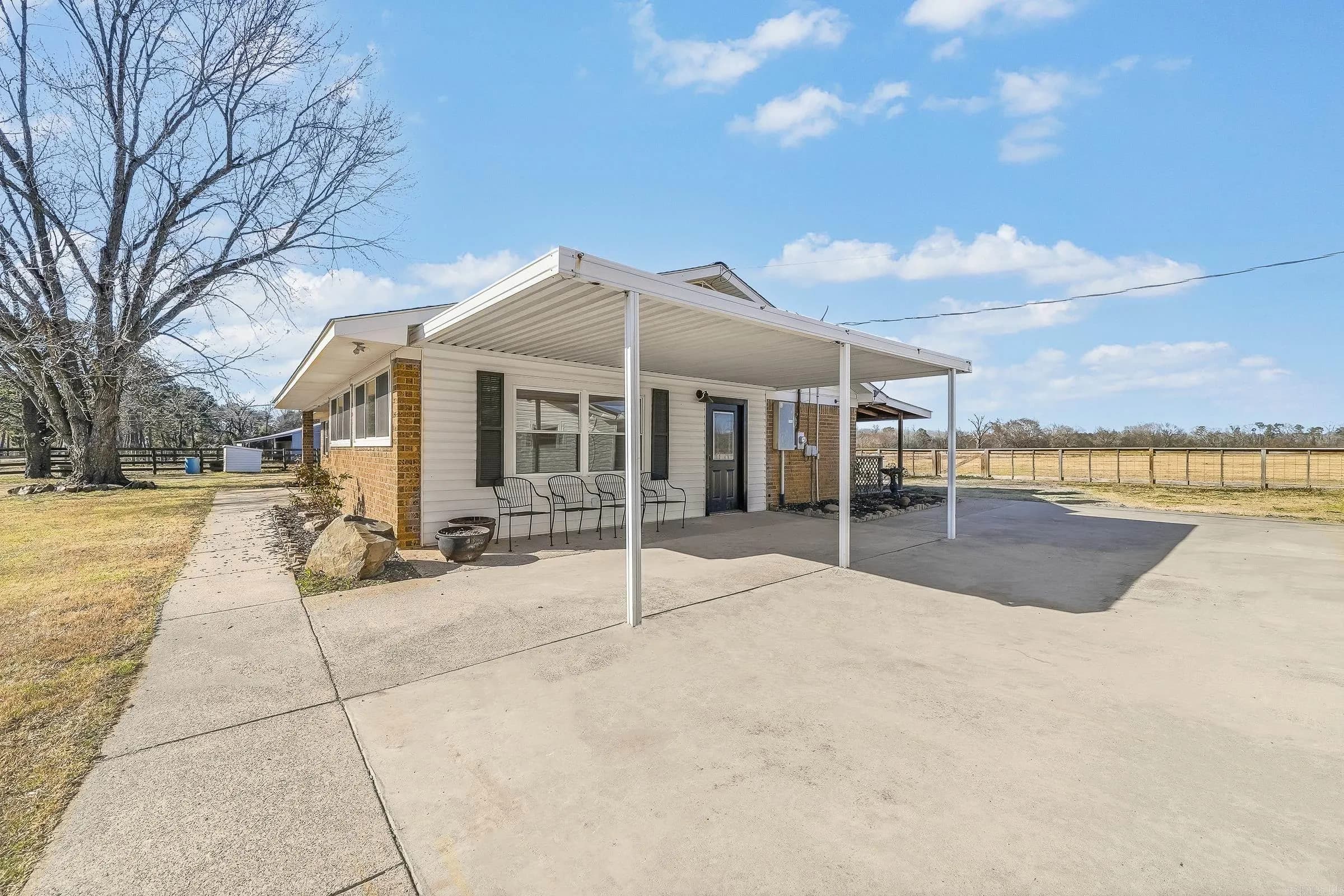 Property at 1335  Chapel hill - Image 17