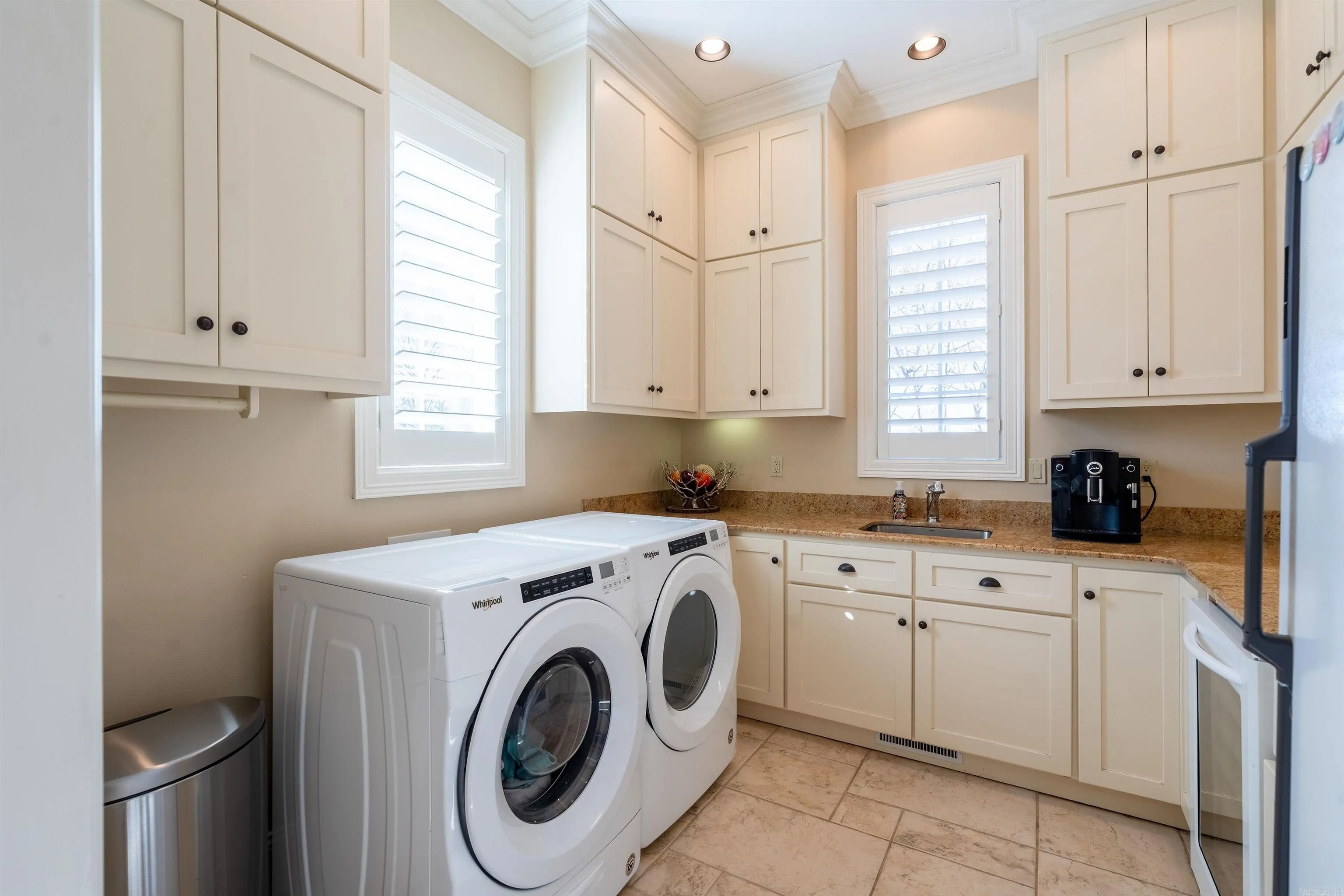 Property at 750  Ridge - Image 33