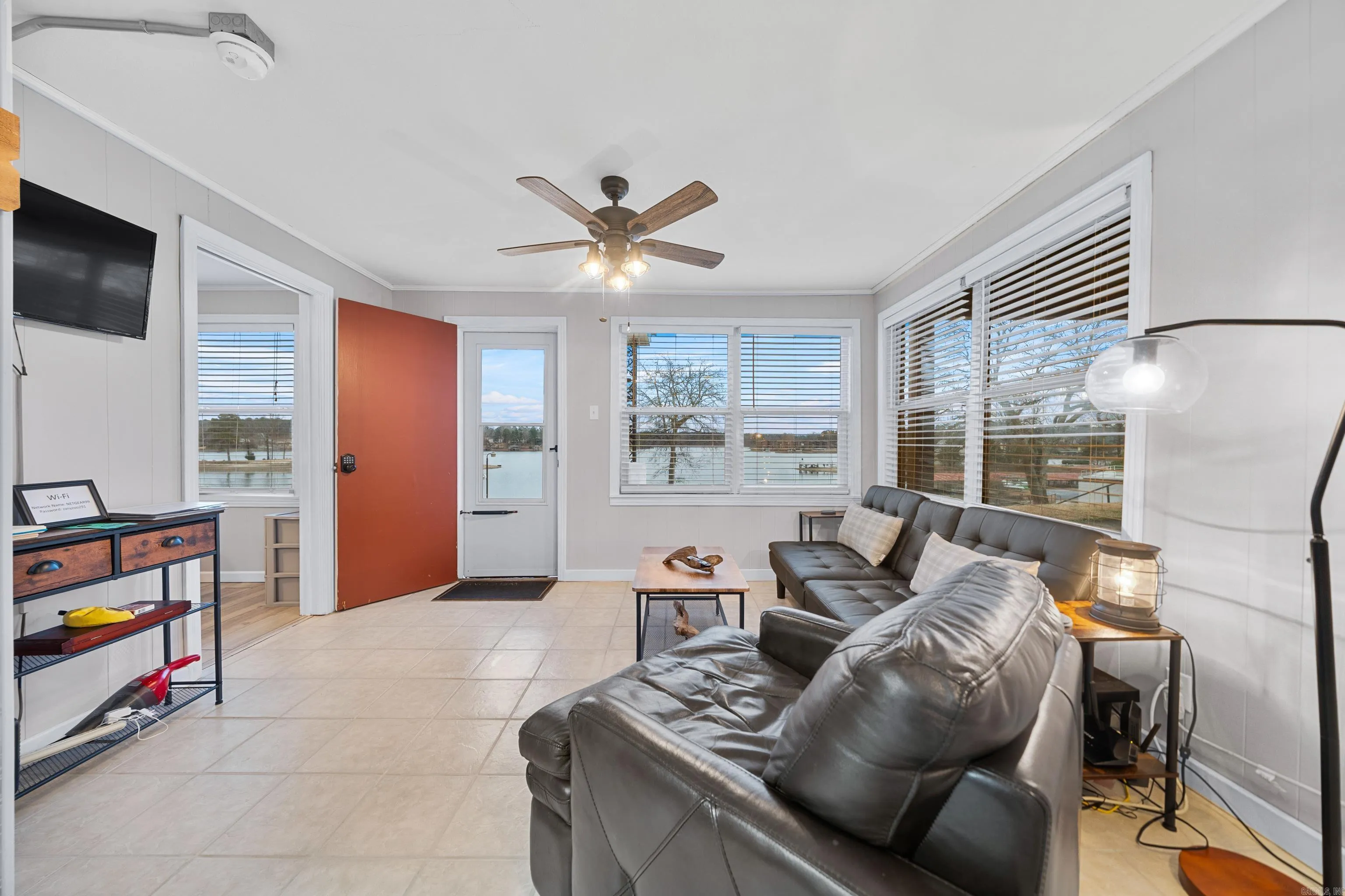 Property at 210  Aberina, J1 - Image 6
