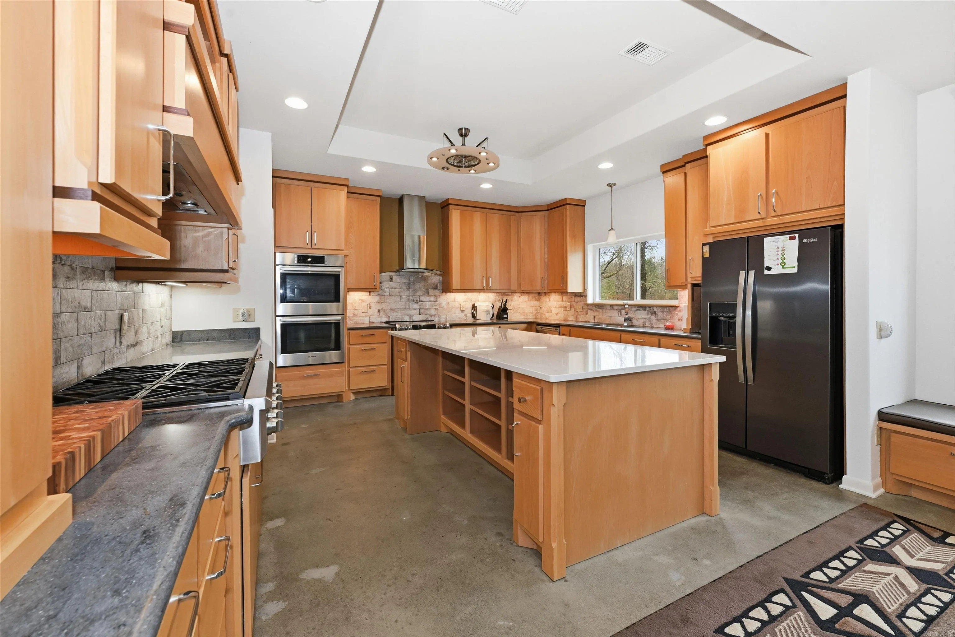 Property at 343  Boulder - Image 18