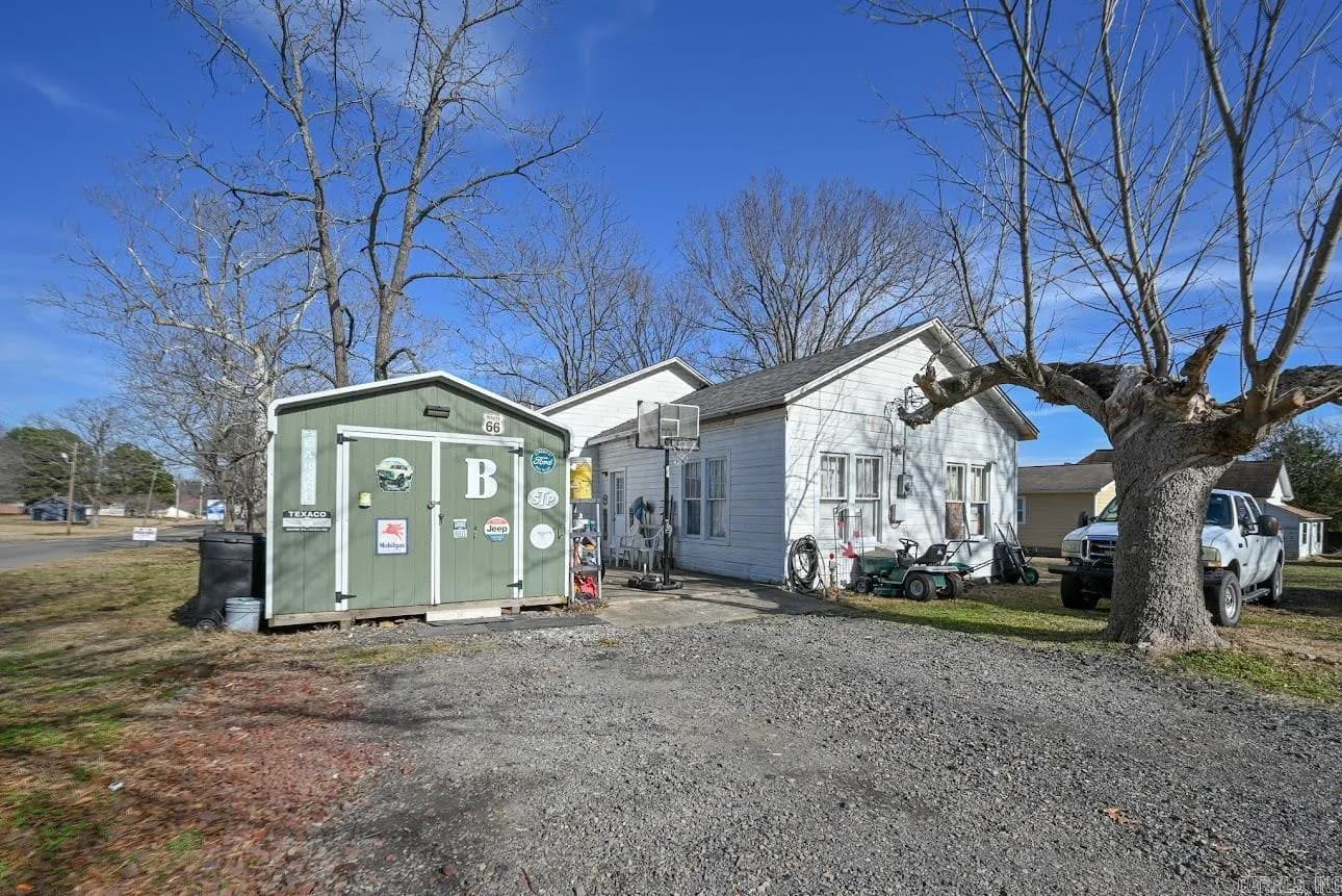Property at 701  Ninth st - Image 15