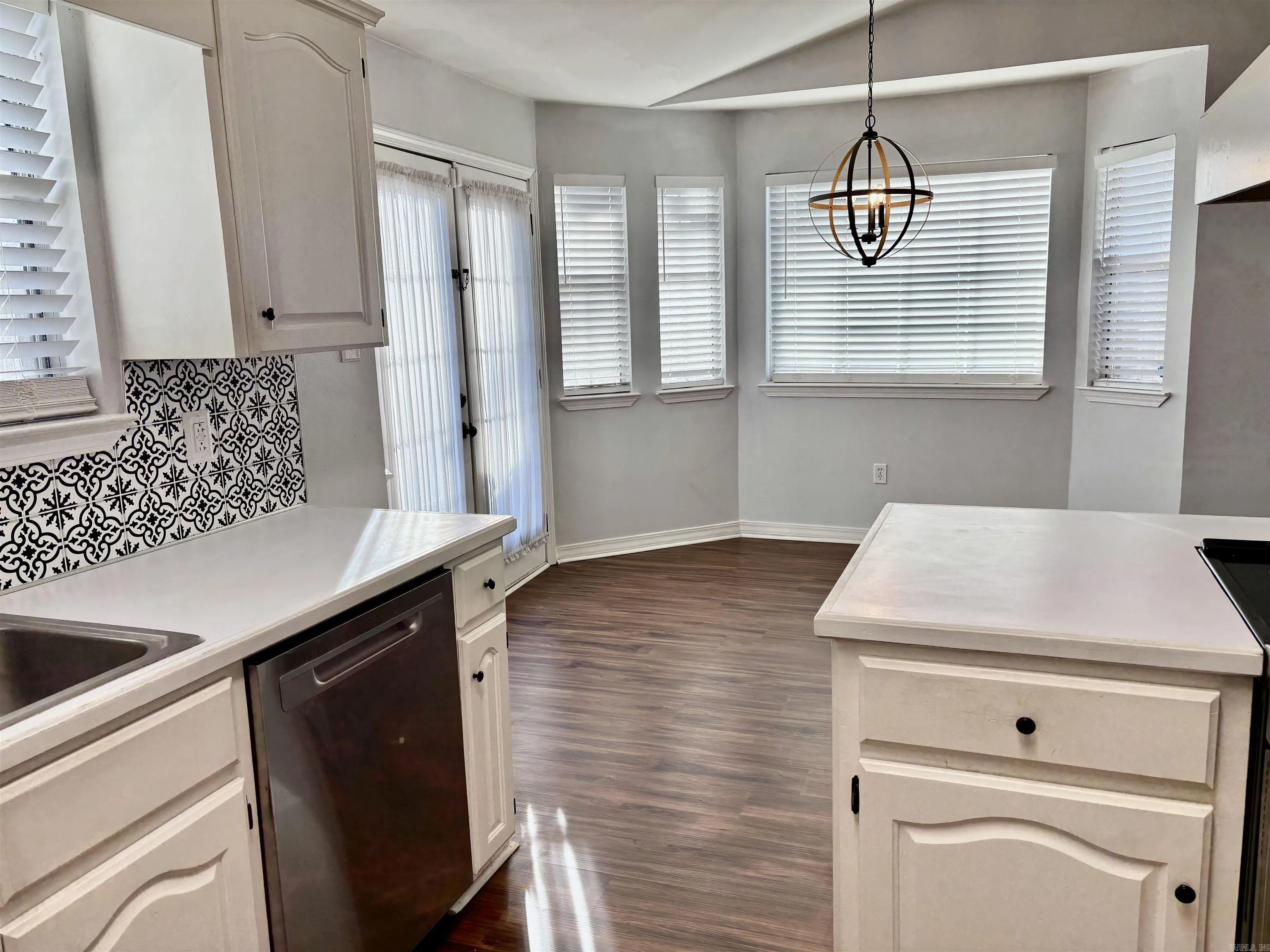 Property at 14  Birchwood - Image 8