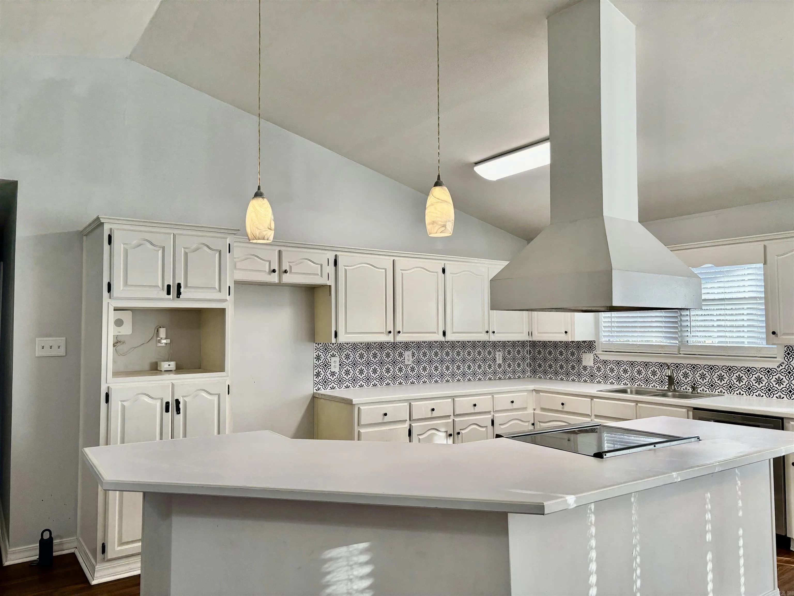 Property at 14  Birchwood - Image 6