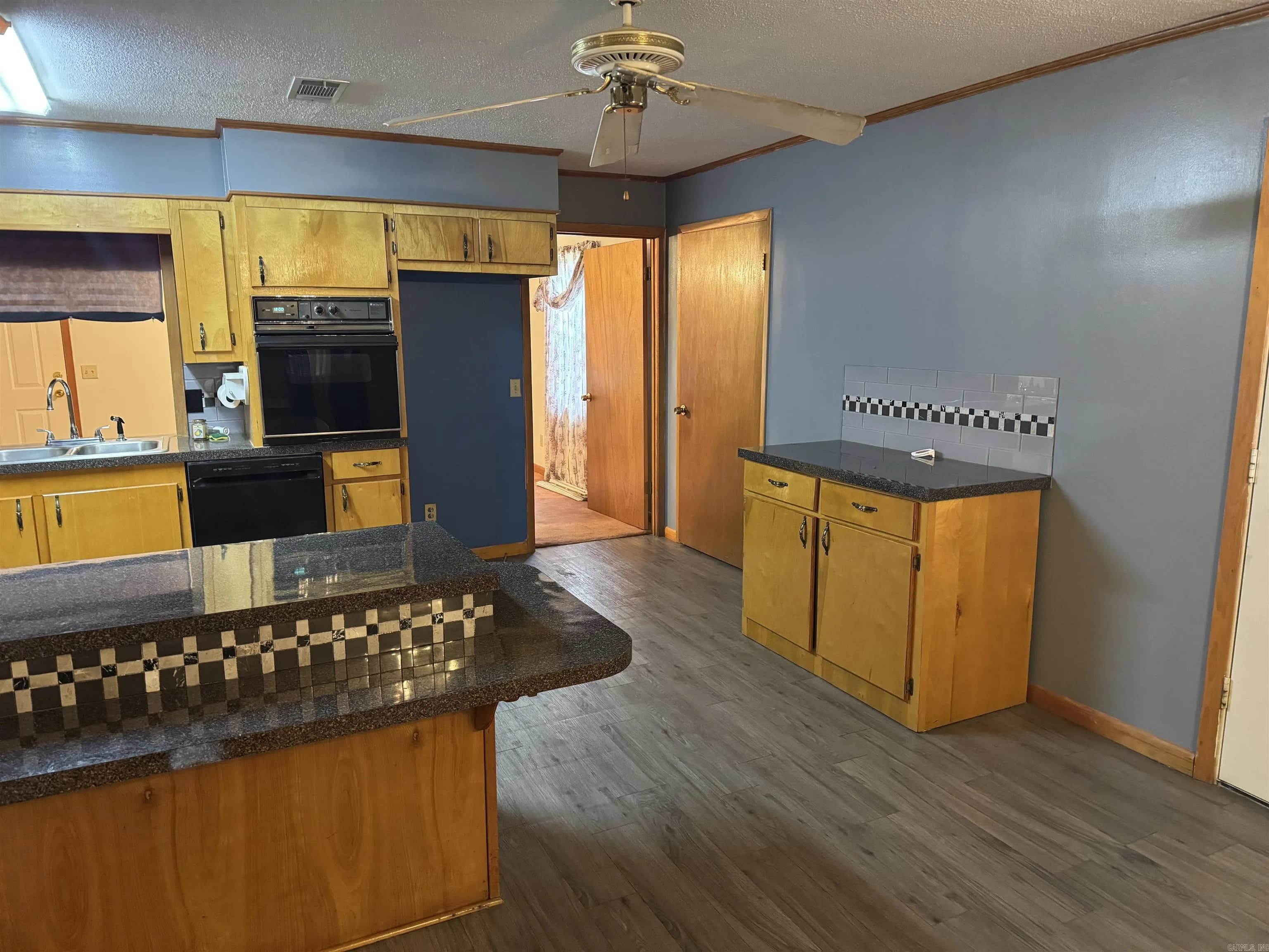 Property at 1434  Bayou - Image 6