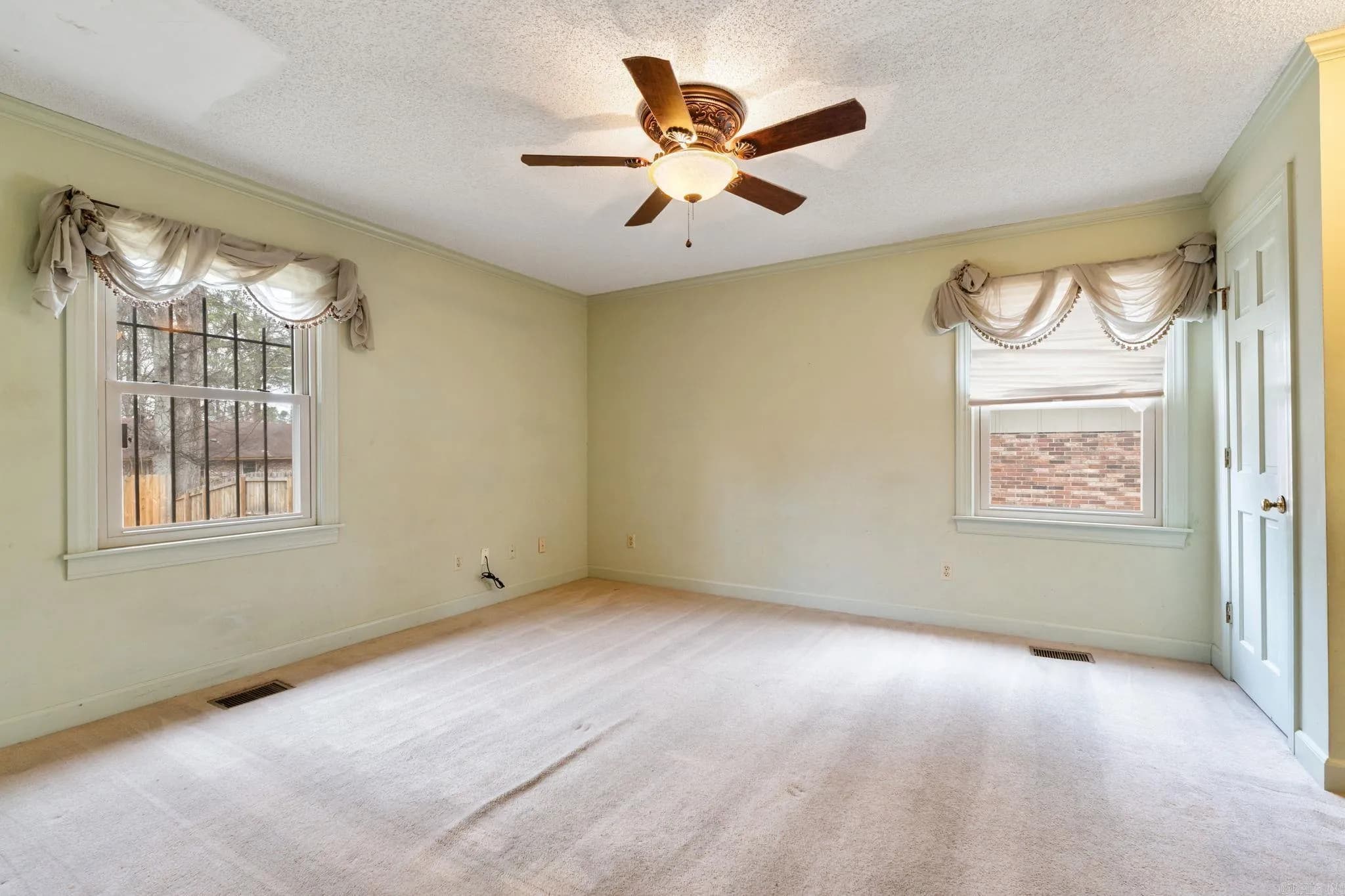 Property at 2105  Monticello - Image 22