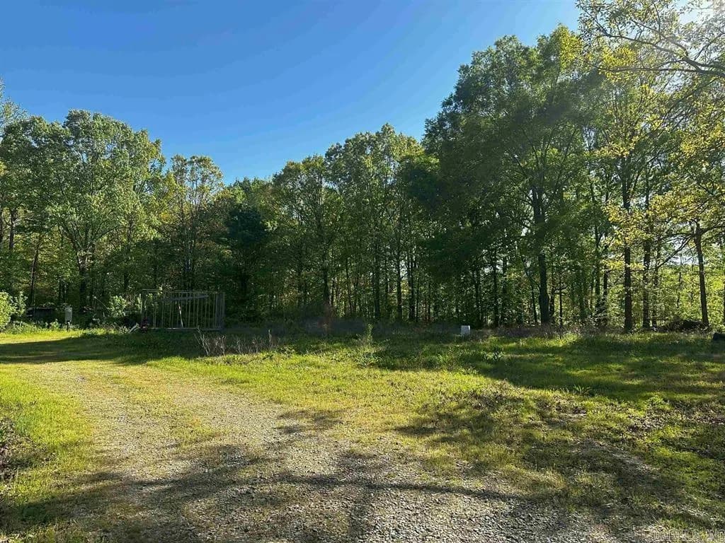 Property at 419  Robert young - Image 4