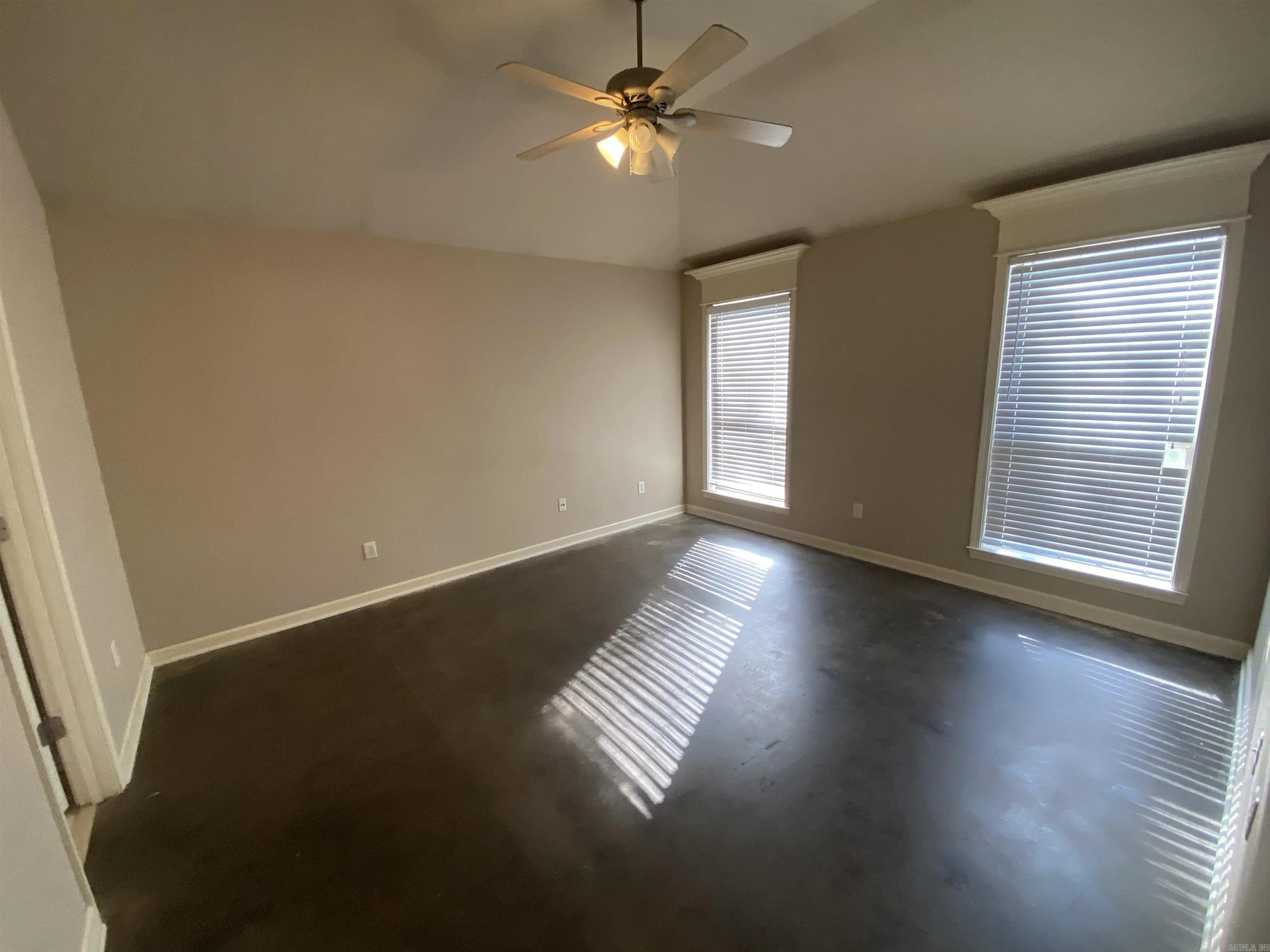 Property at 1906  Leander - Image 8