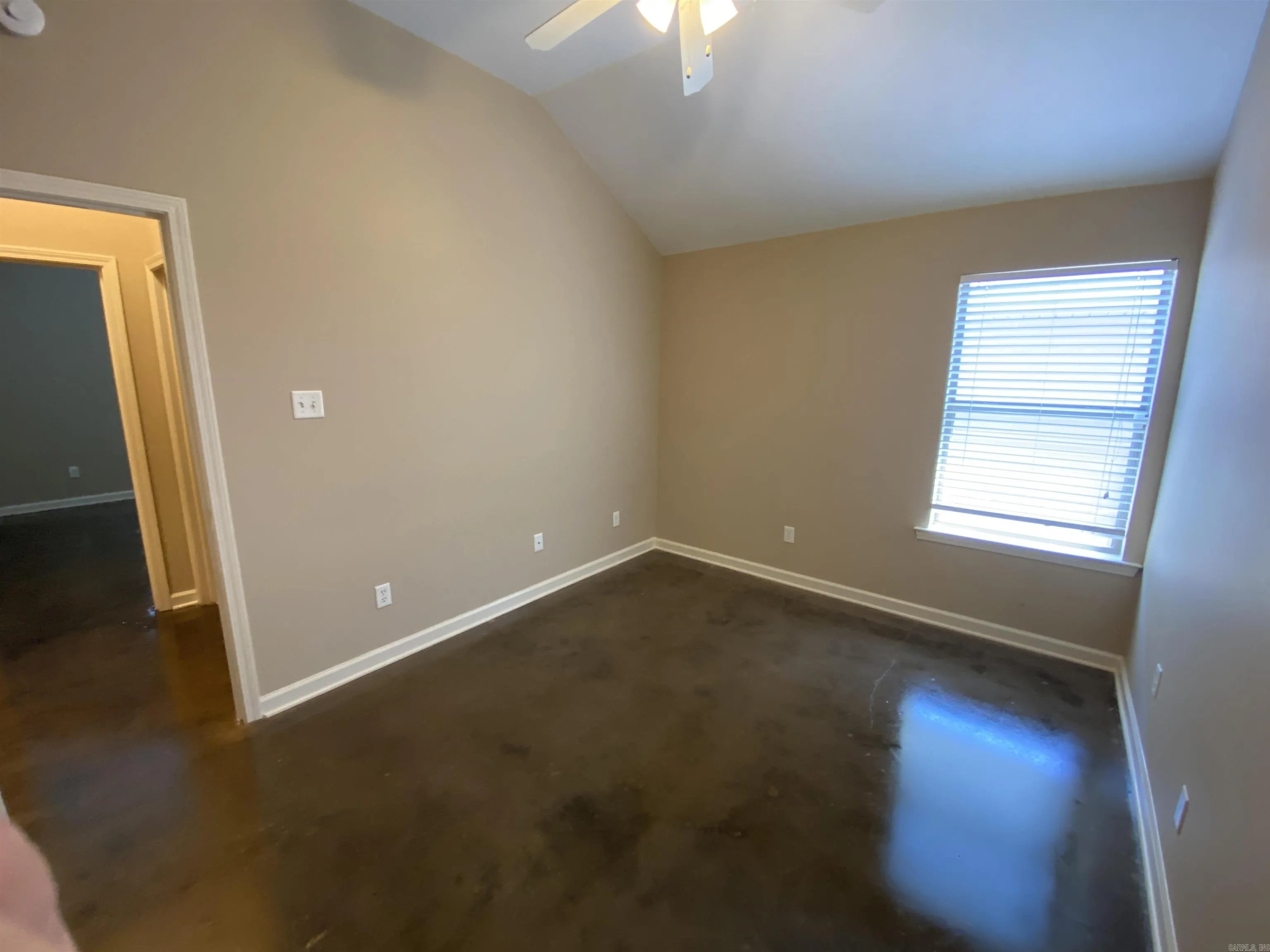 Property at 1906  Leander - Image 31