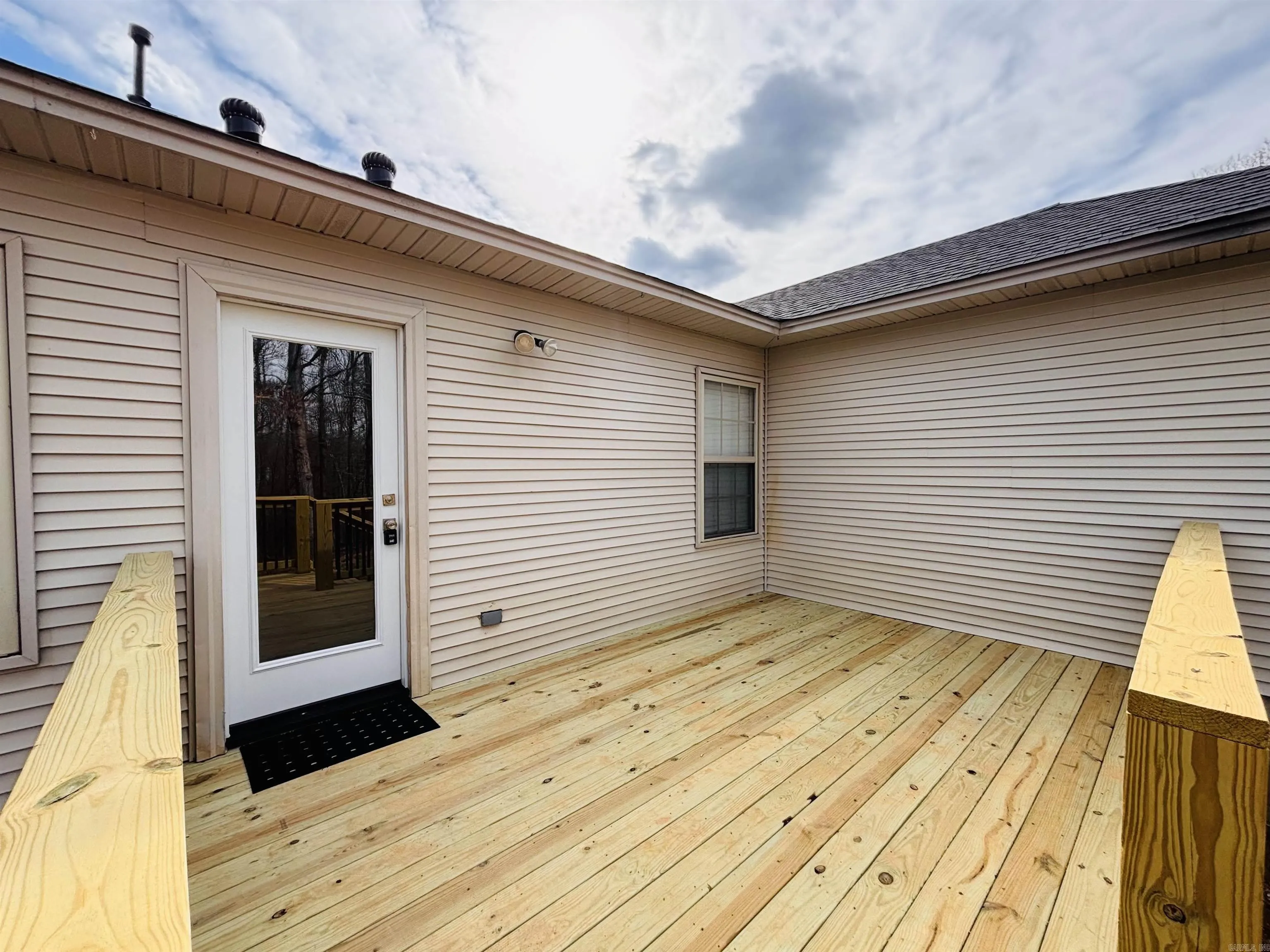 Property at 1004  Norwich - Image 30