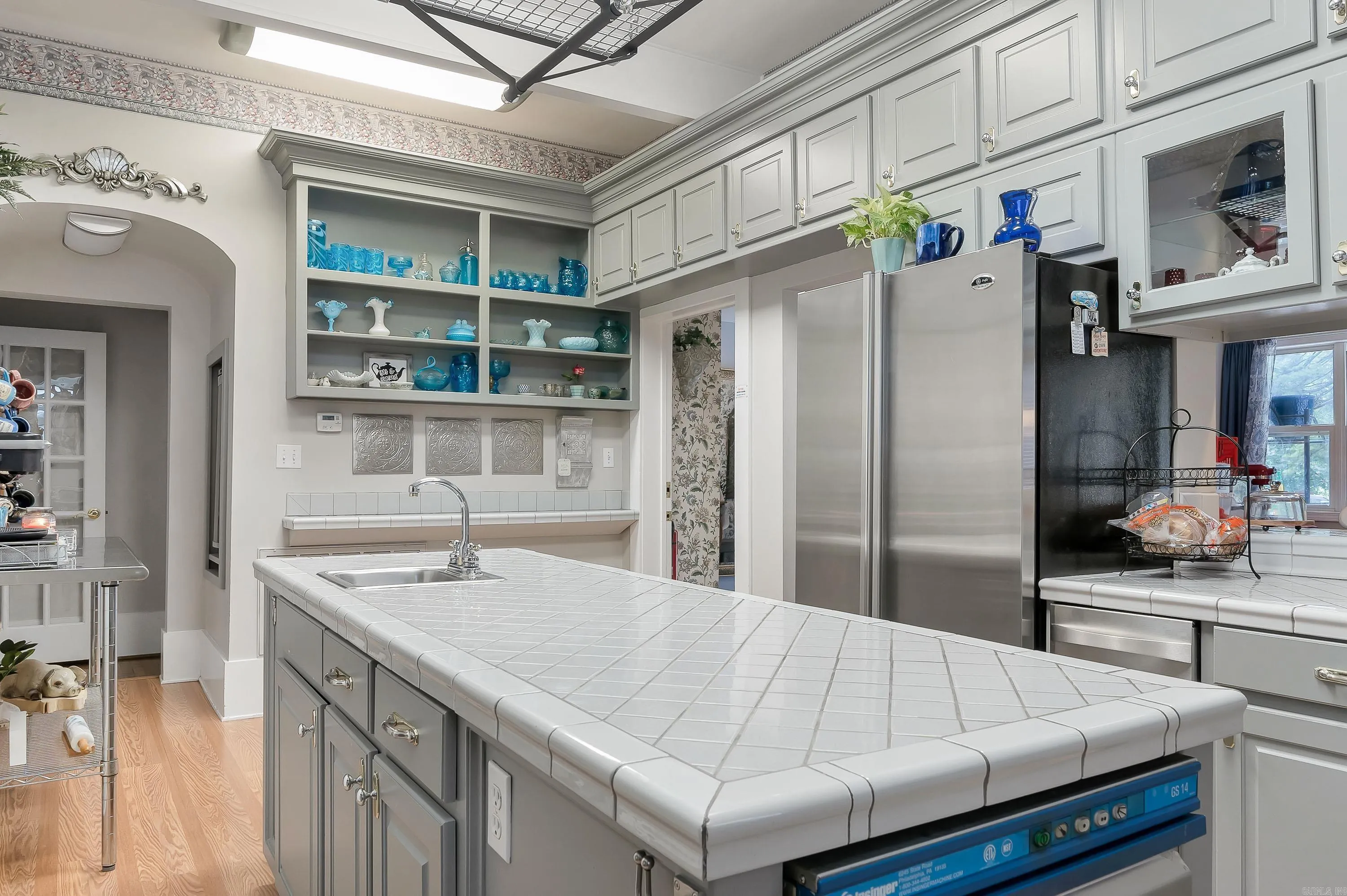 Property at 611 W Court - Image 13