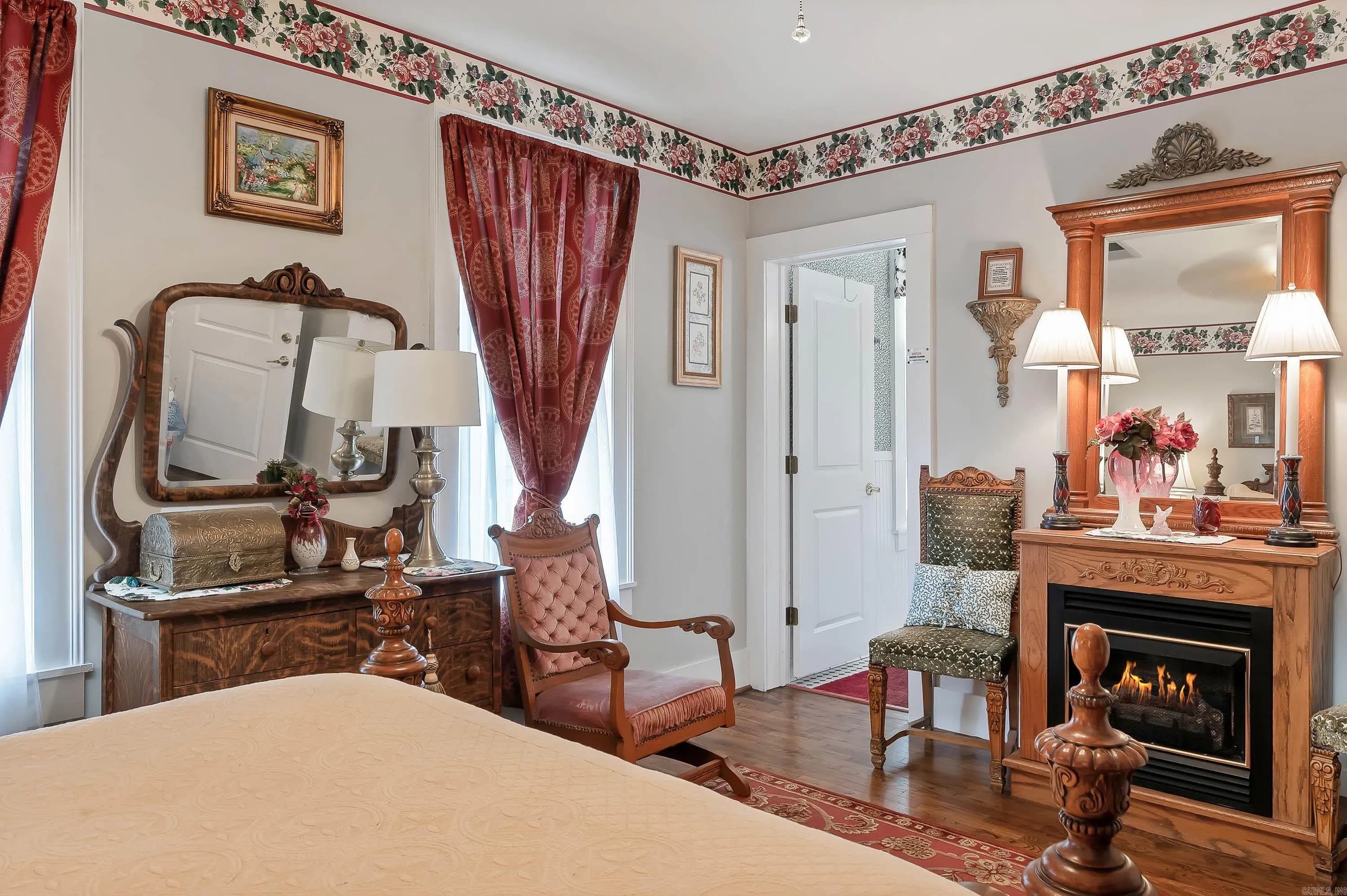 Property at 611 W Court - Image 32