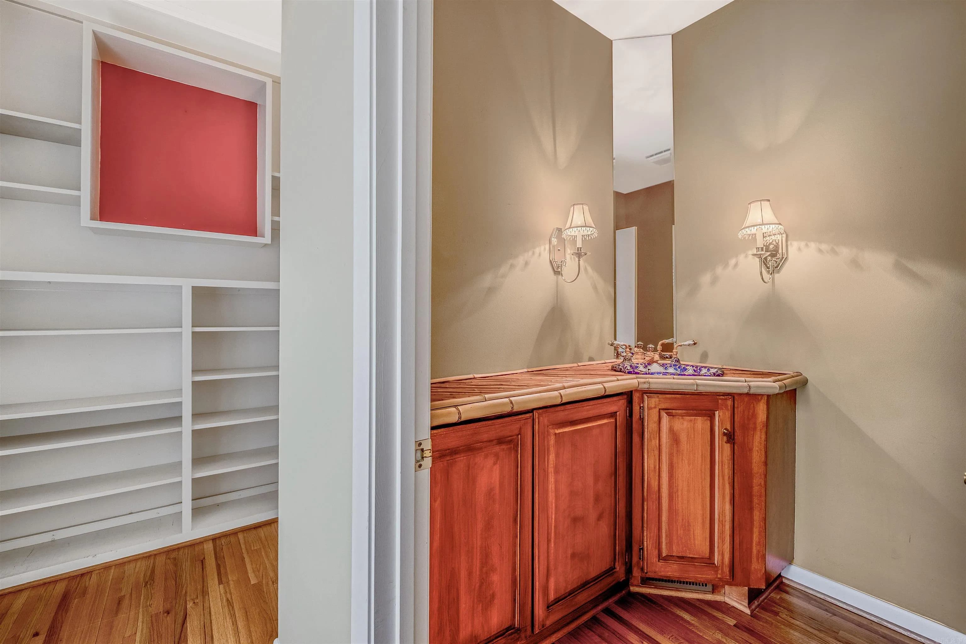 Property at 17  Breezewood - Image 7