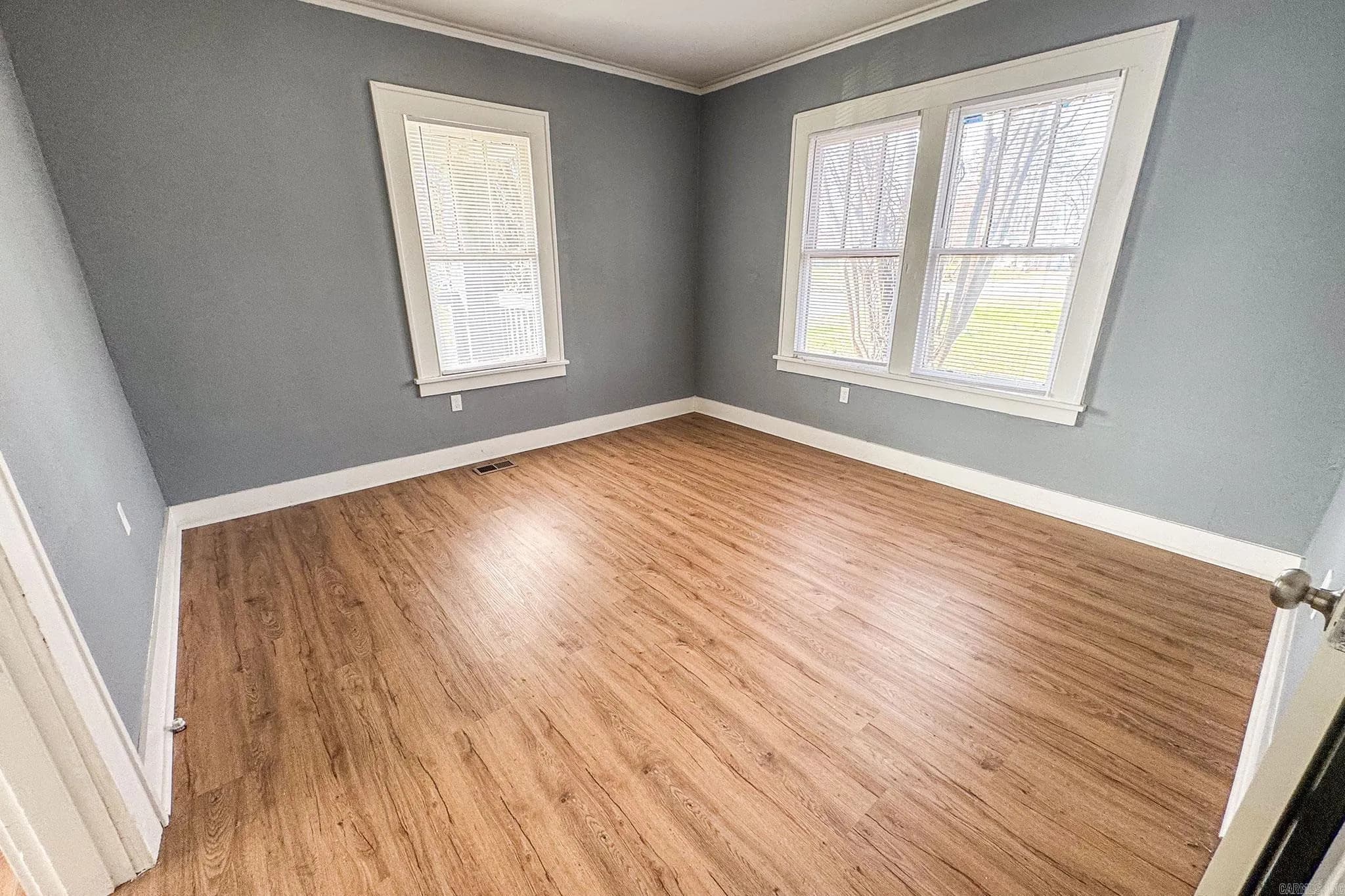 Property at 207 E 21st - Image 9