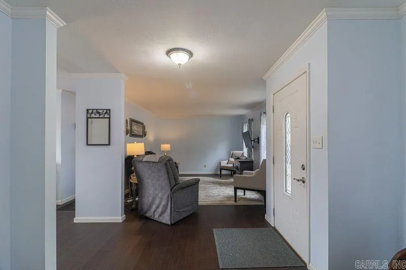 Property at 411  Lynne - Image 5