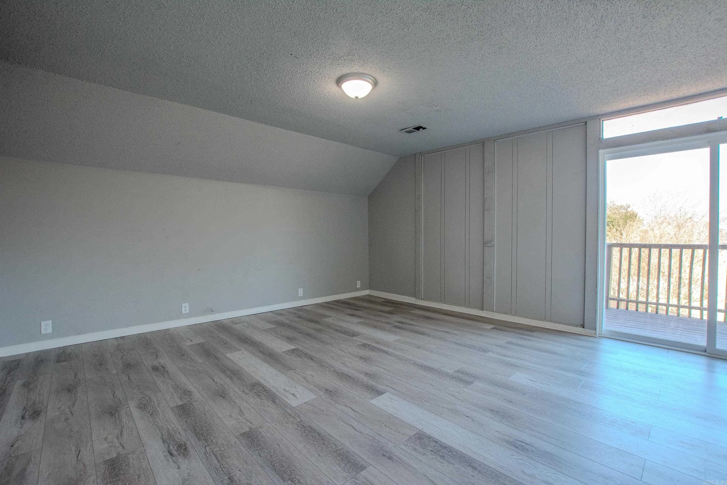 Property at 1904  Evans loop - Image 21