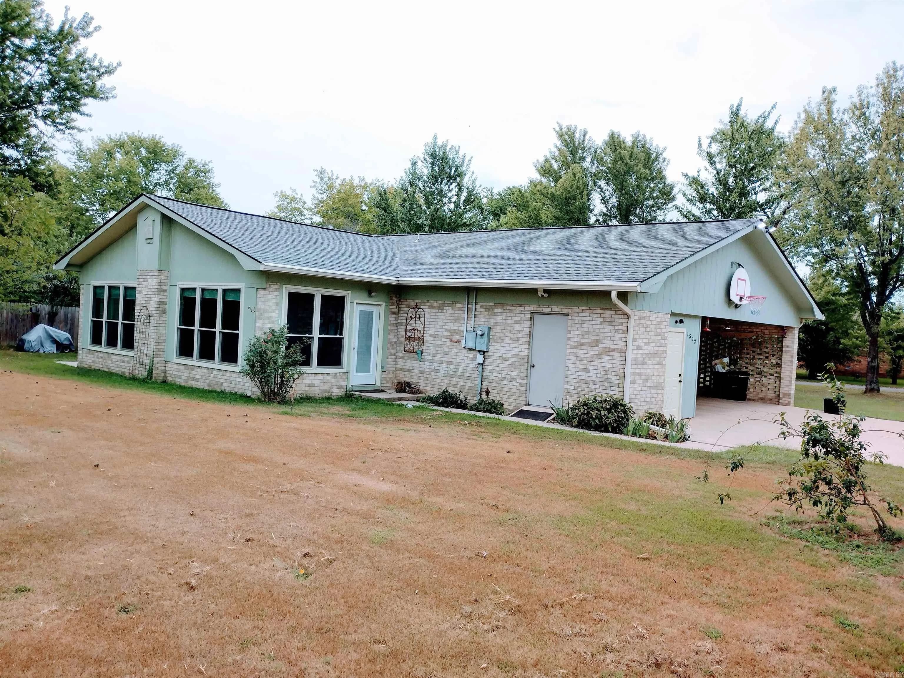 Property at 1502  Cynthia st - Image 7