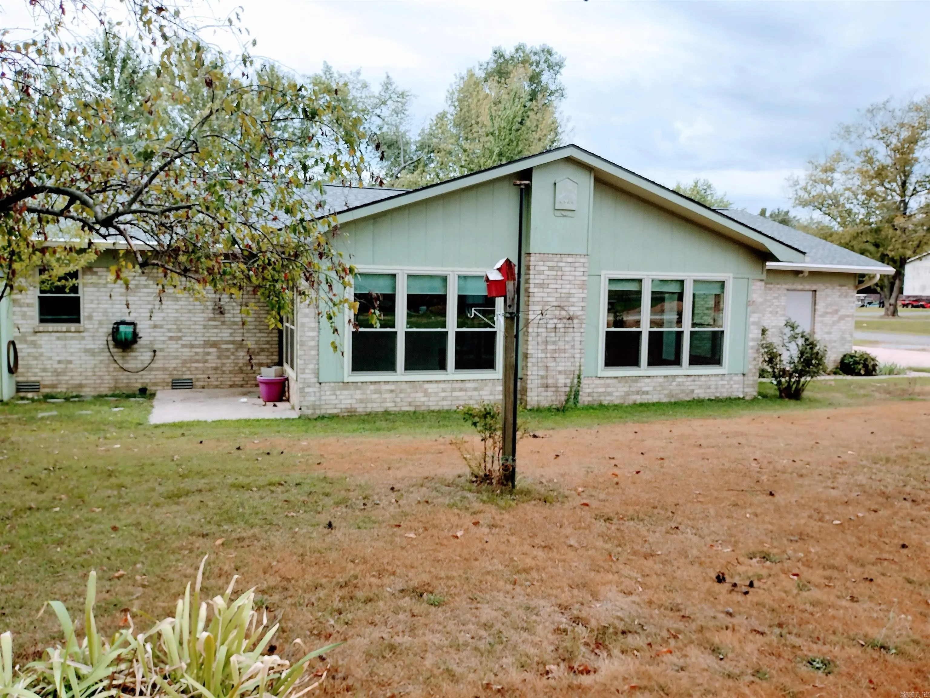 Property at 1502  Cynthia st - Image 6