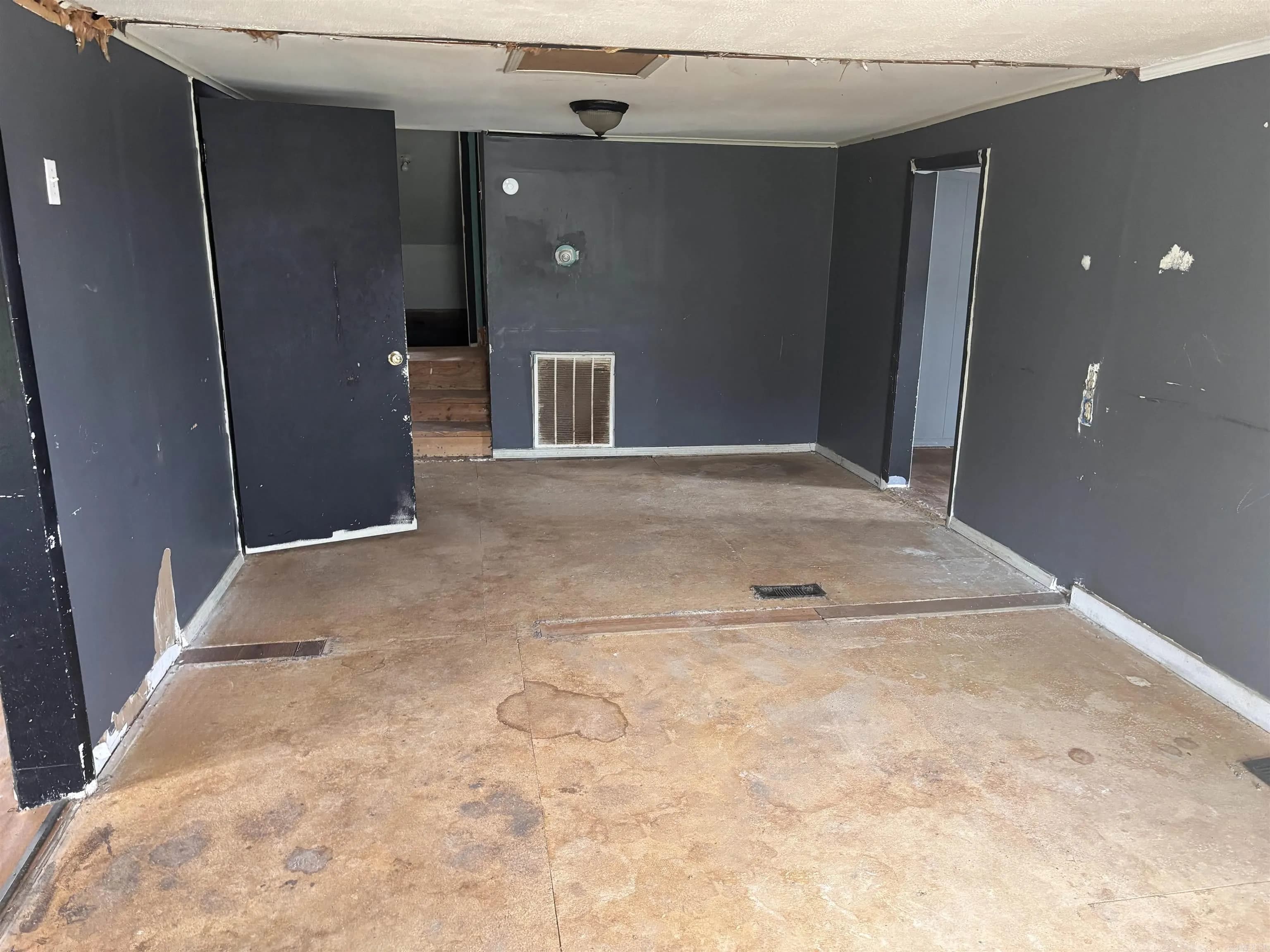 Property at 1030  Bethel - Image 4