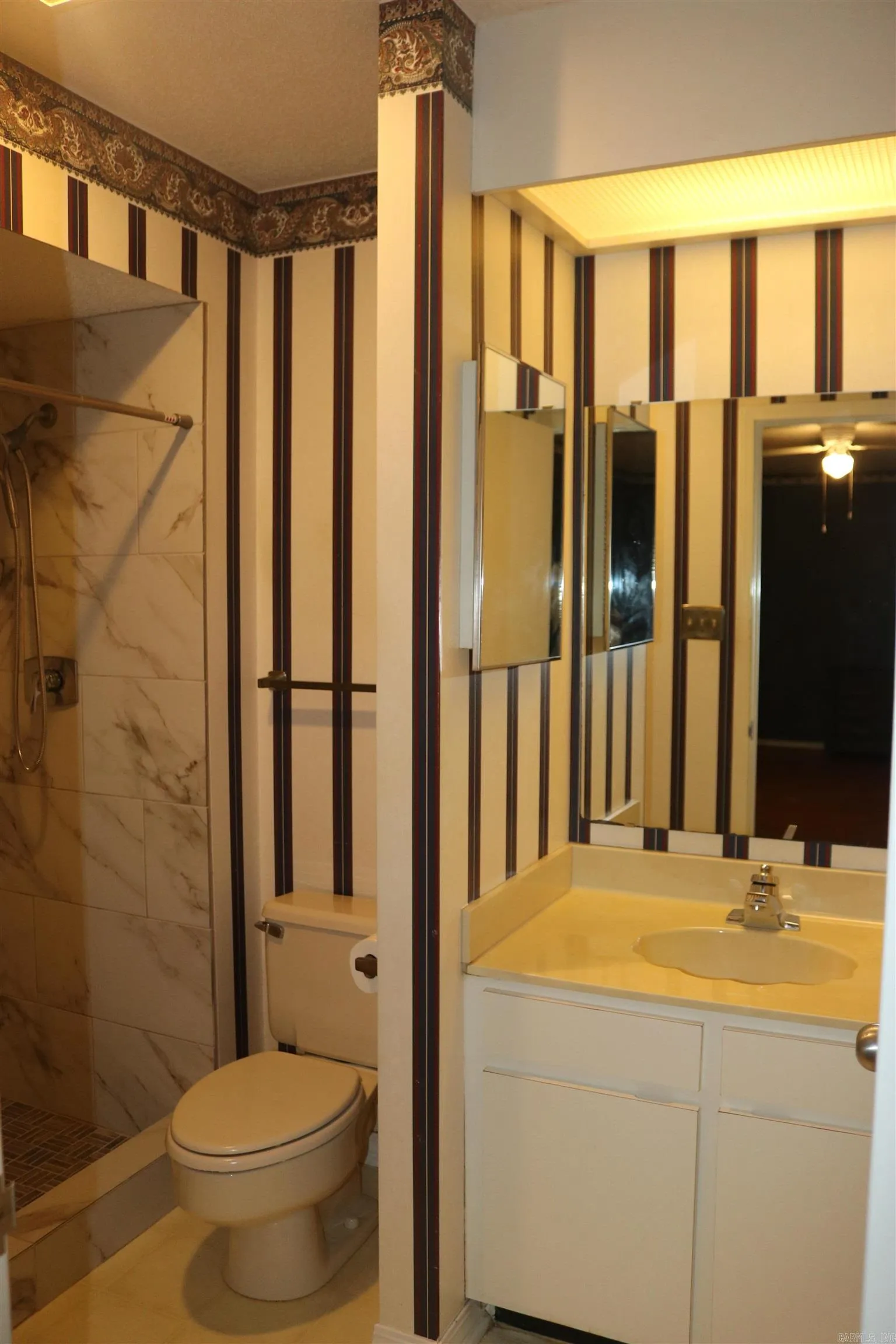 Property at 134  Richwood #2 - Image 6