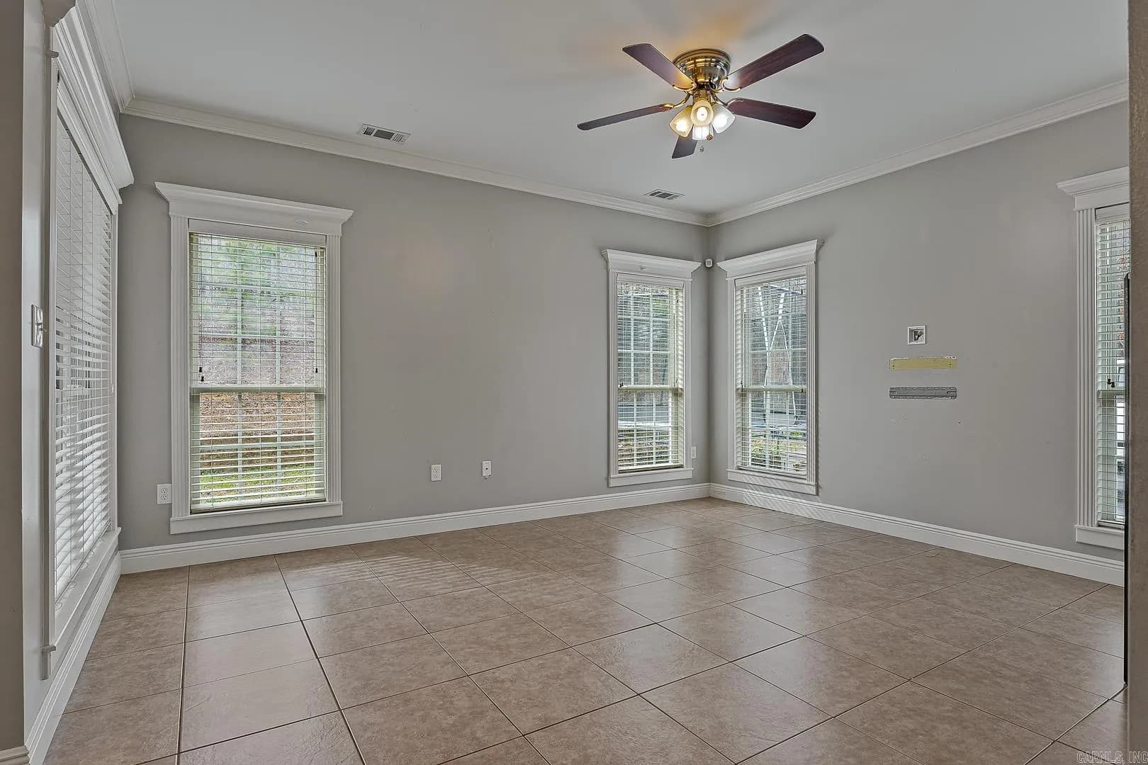 Property at 3104  Bronze leaf - Image 18