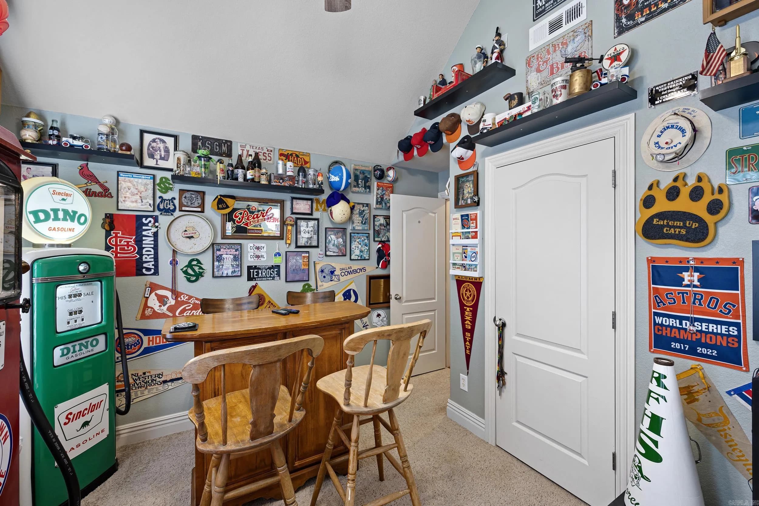 Property at 10092  Laura street - Image 36