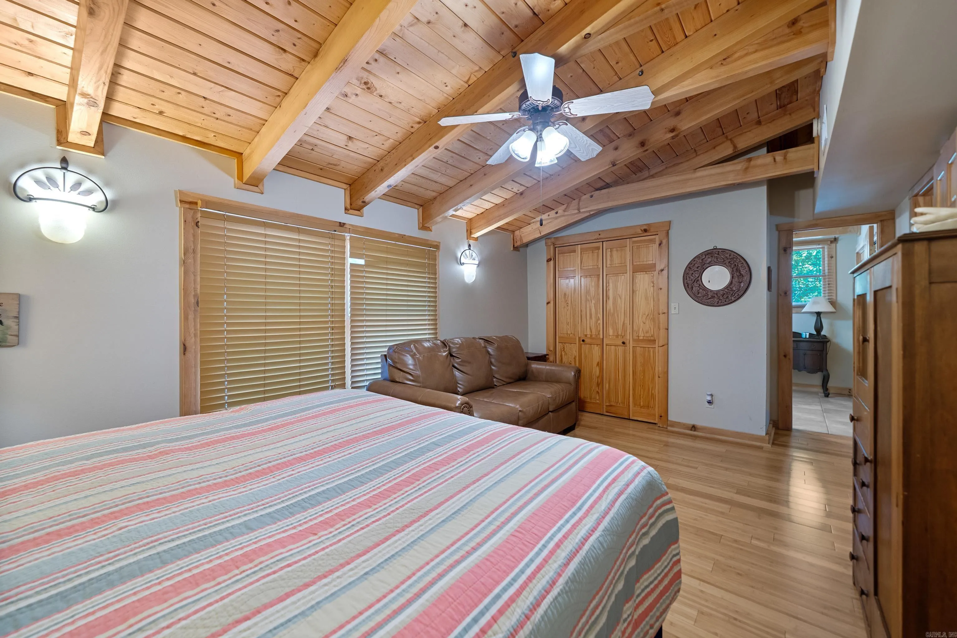 Property at 1415  Lakeshore - Image 29