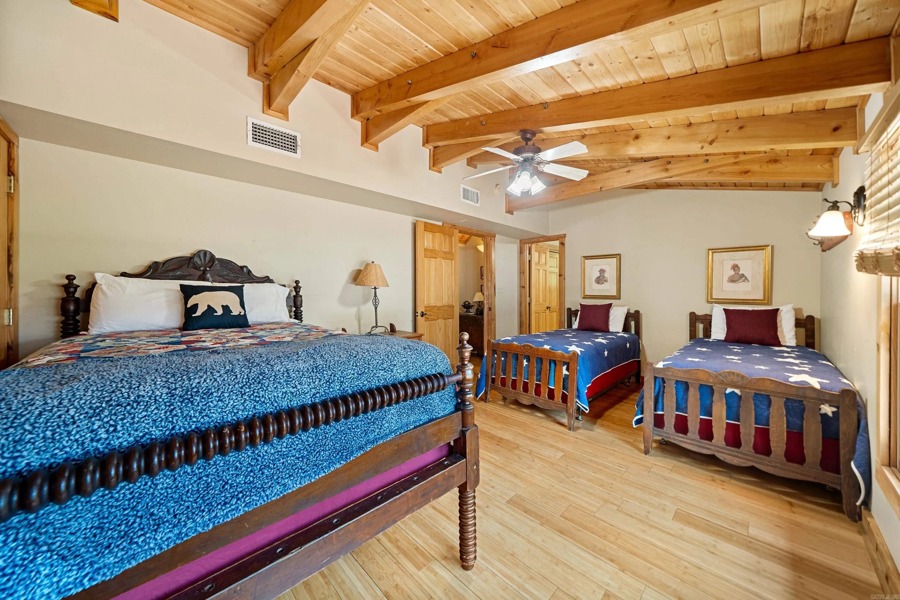 Property at 1415  Lakeshore - Image 32