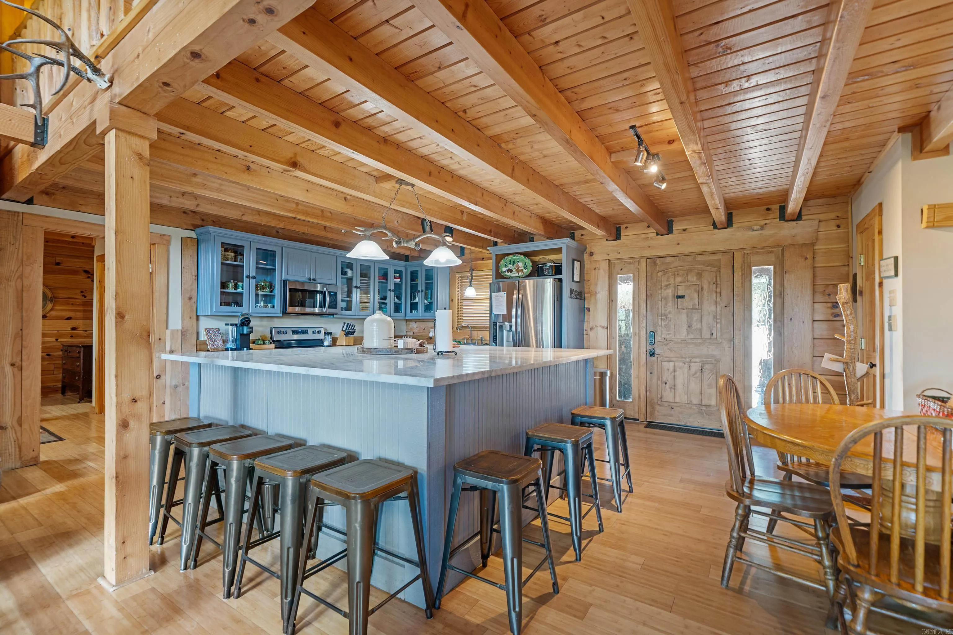 Property at 1415  Lakeshore - Image 7