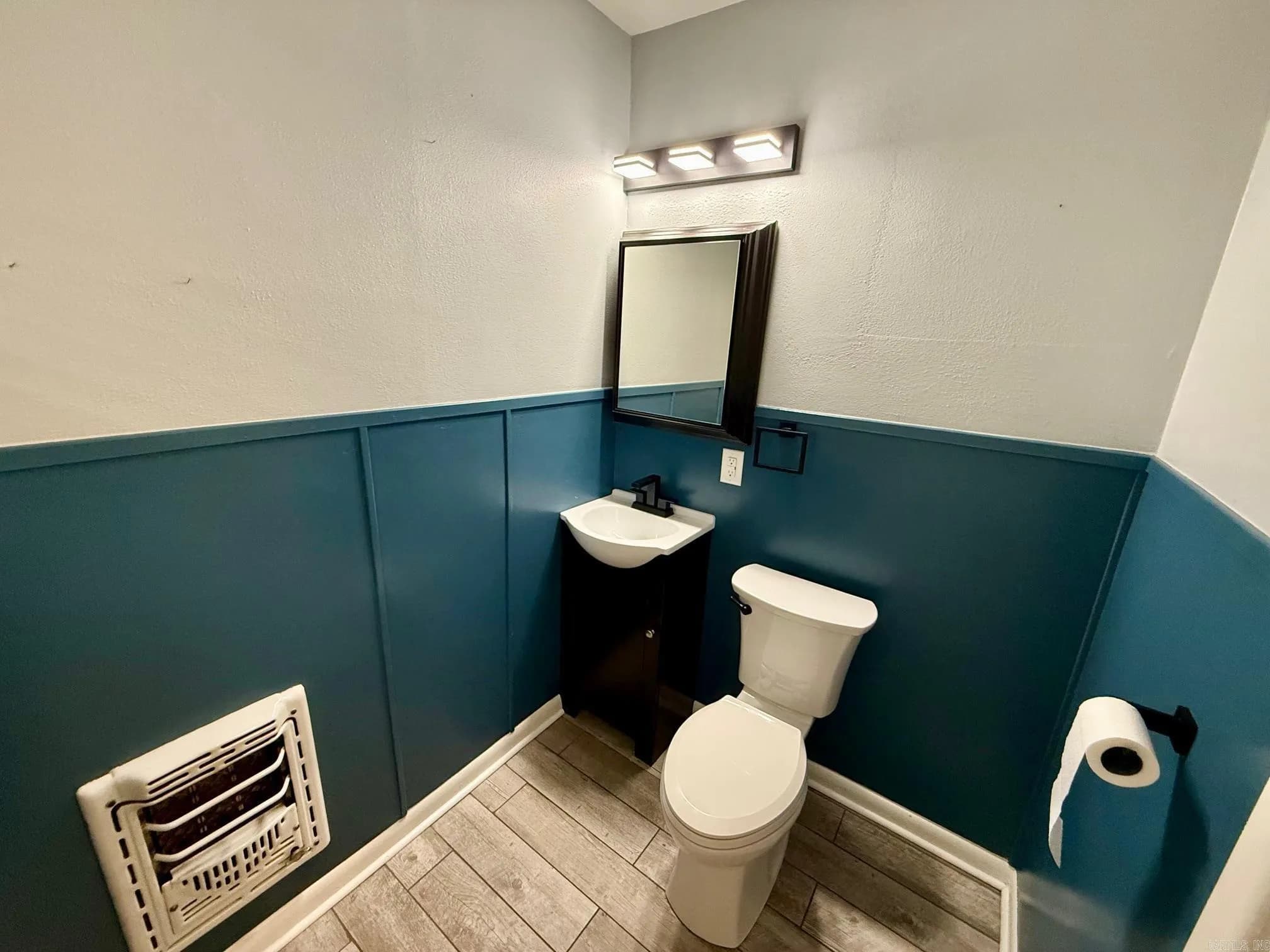 Property at 504  Wildwood - Image 15