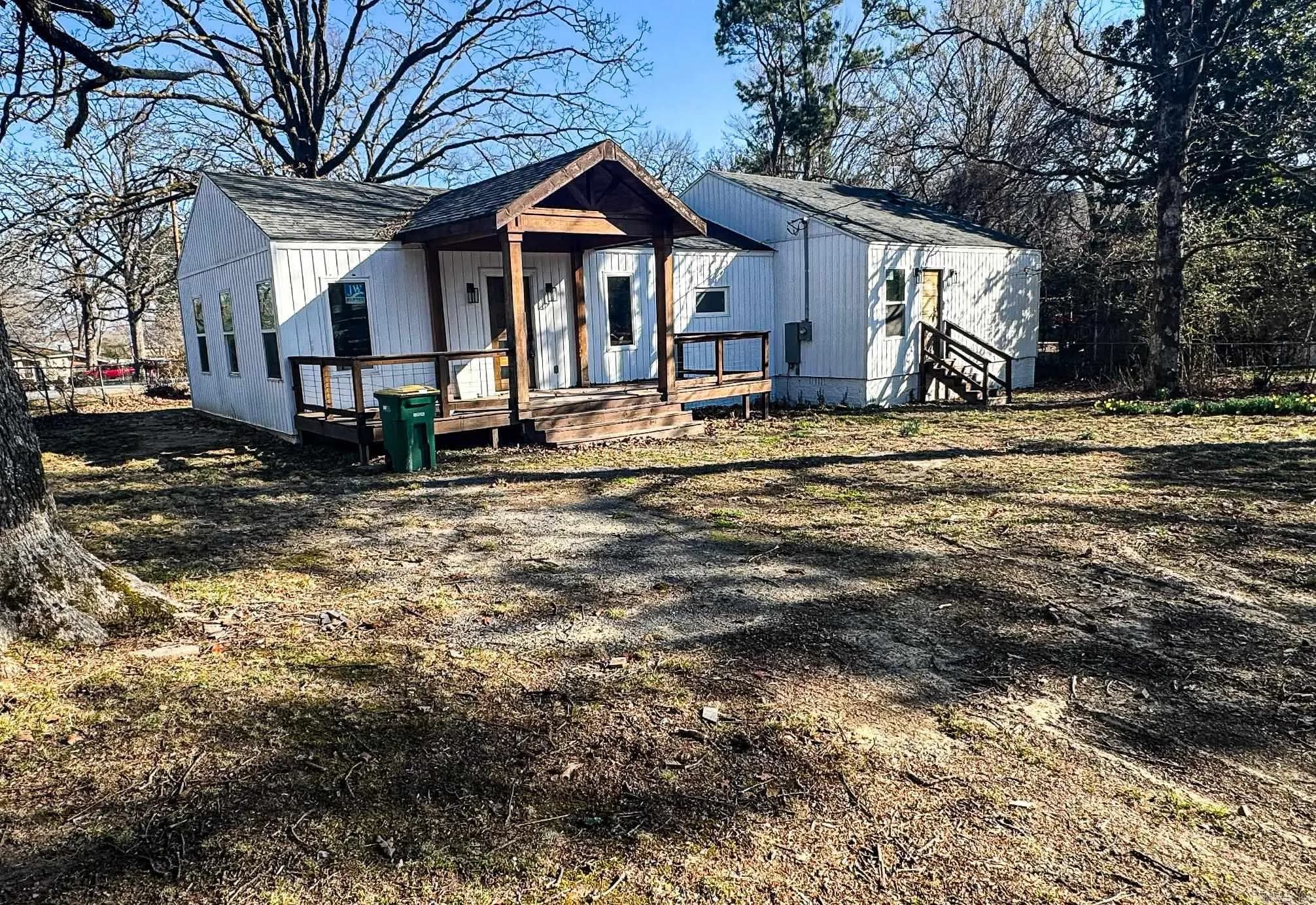 Property at 601  Hillcrest - Image 2