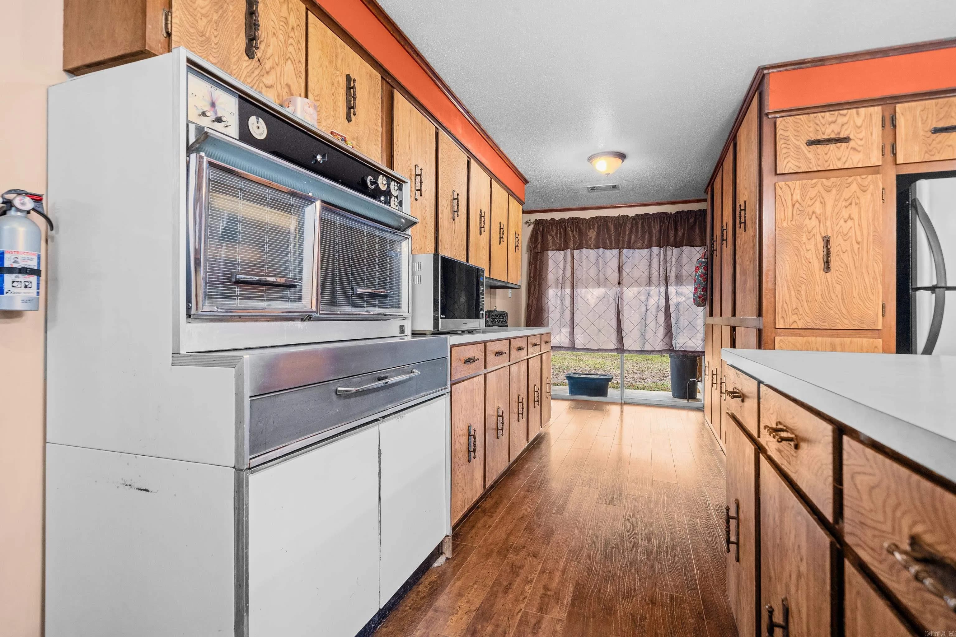 Property at 3284  Finch - Image 7