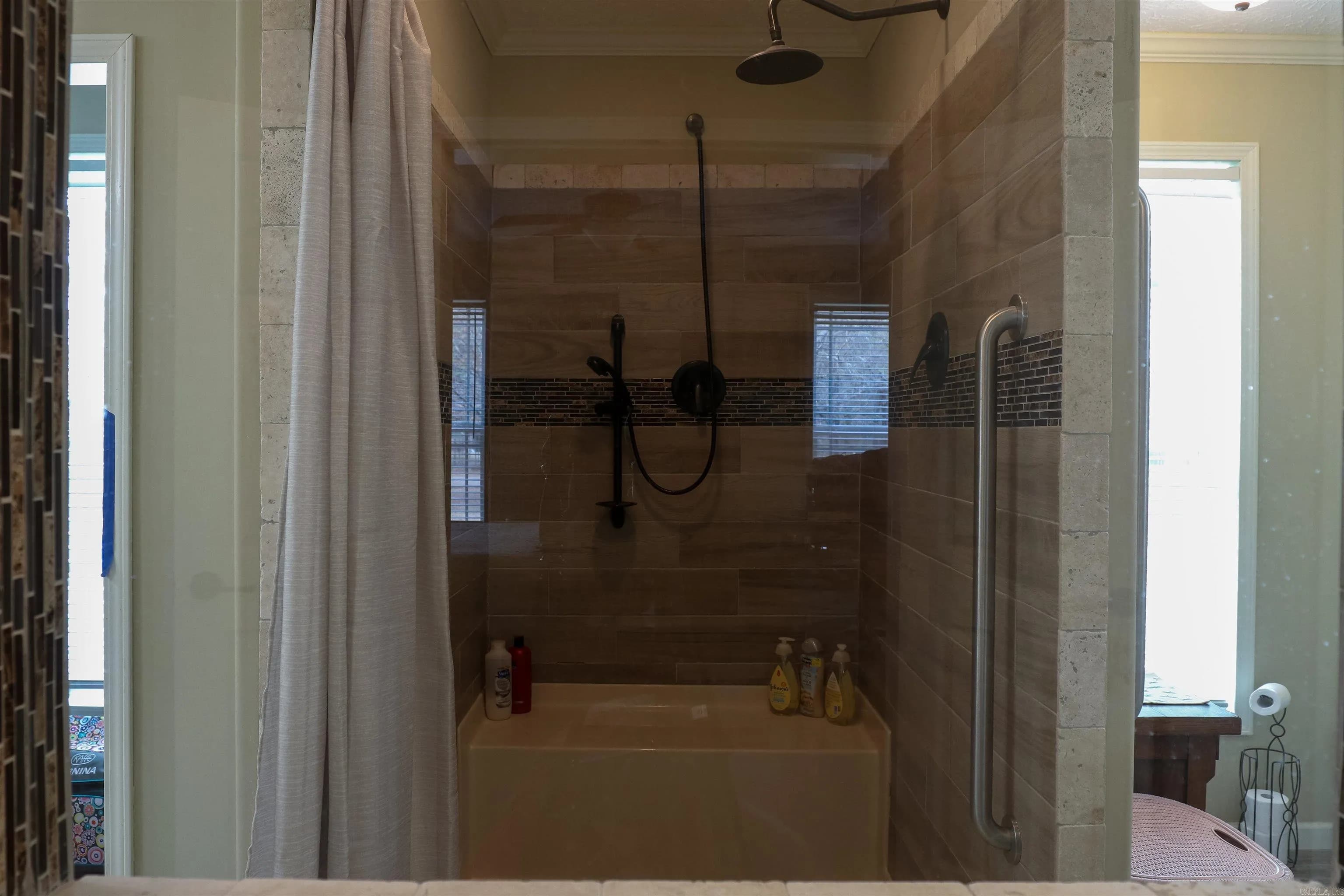Property at 127  Madden lane - Image 12