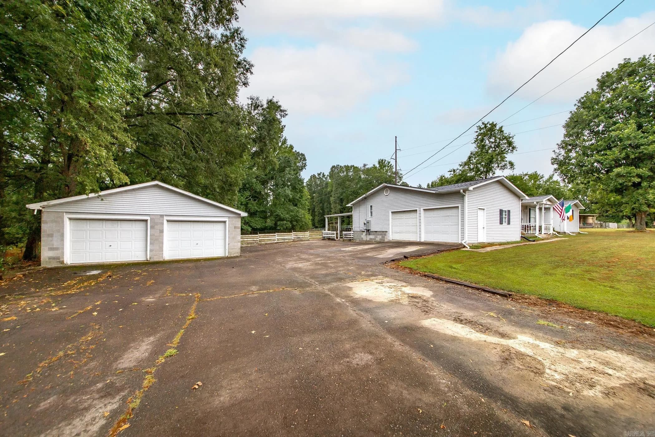 Property at 271  Trailwood drive - Image 2