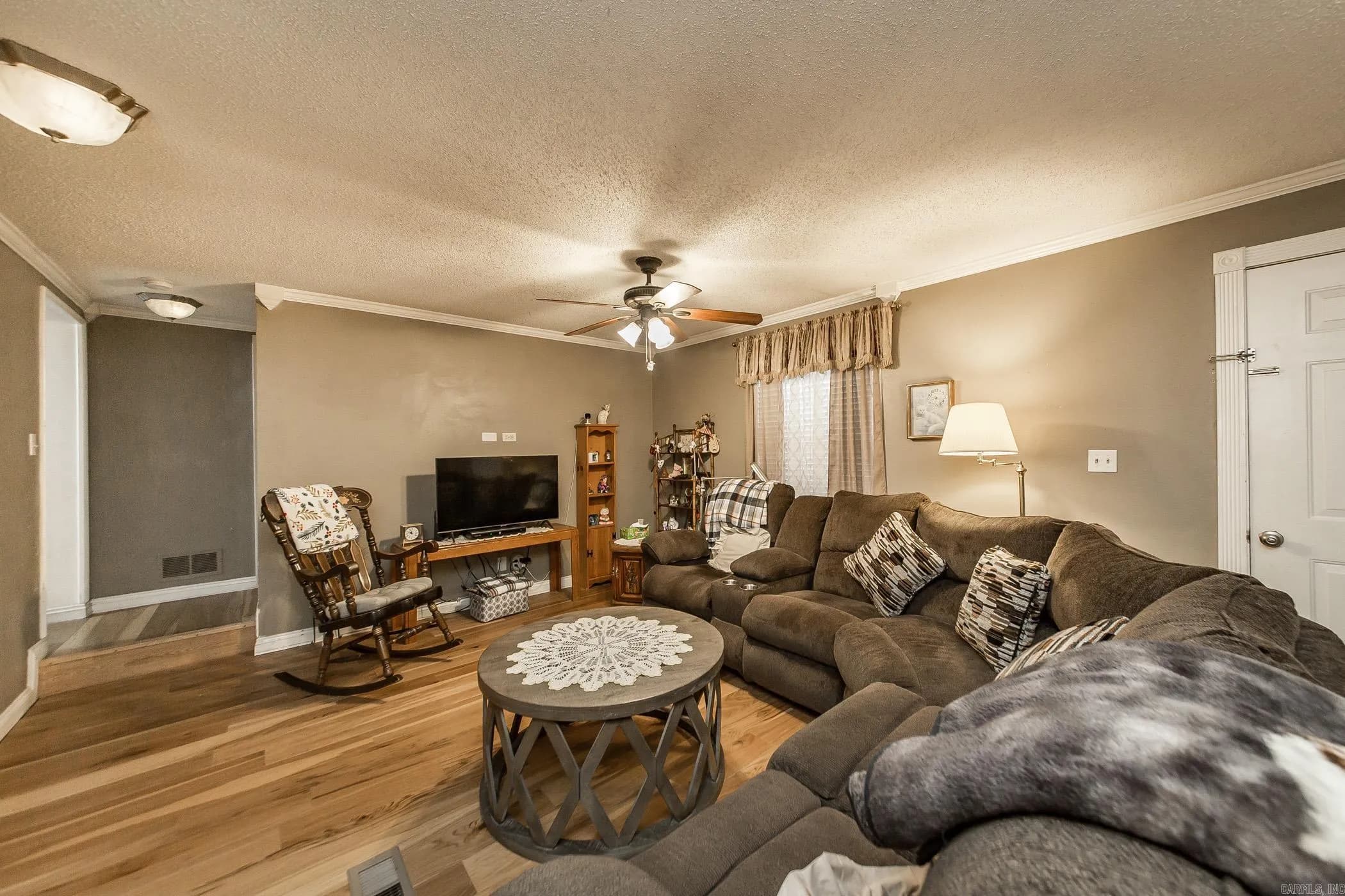 Property at 271  Trailwood drive - Image 5