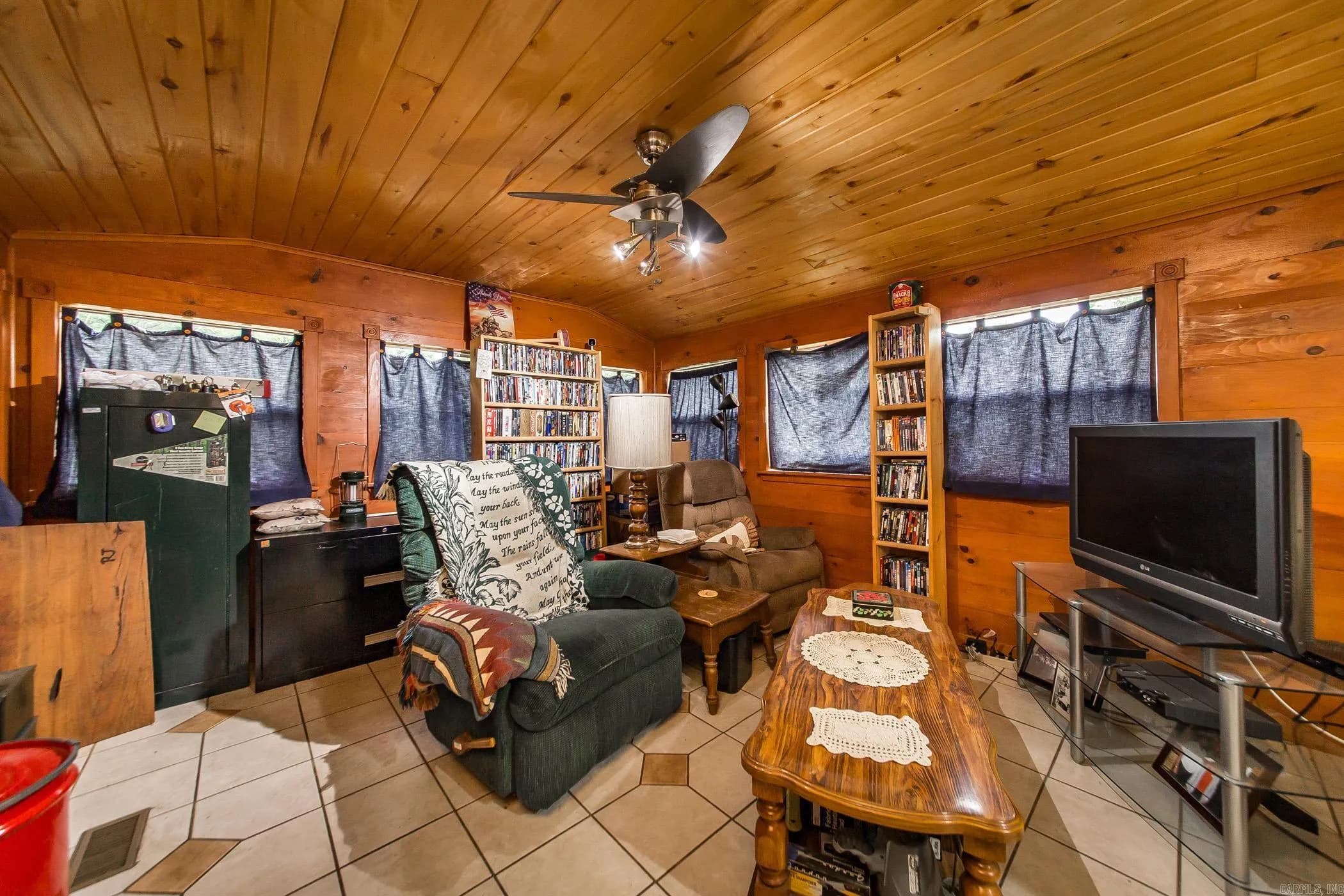 Property at 271  Trailwood drive - Image 17