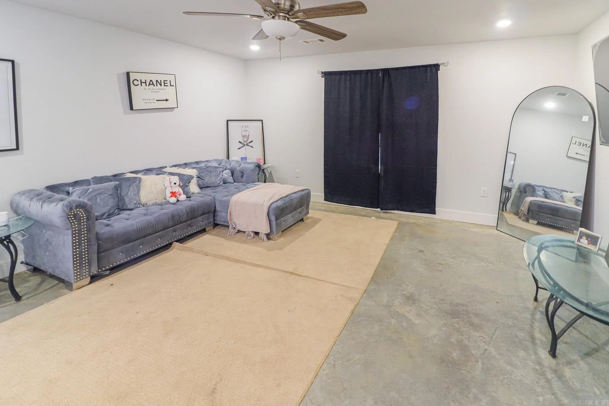 Property at 319  Scott - Image 10