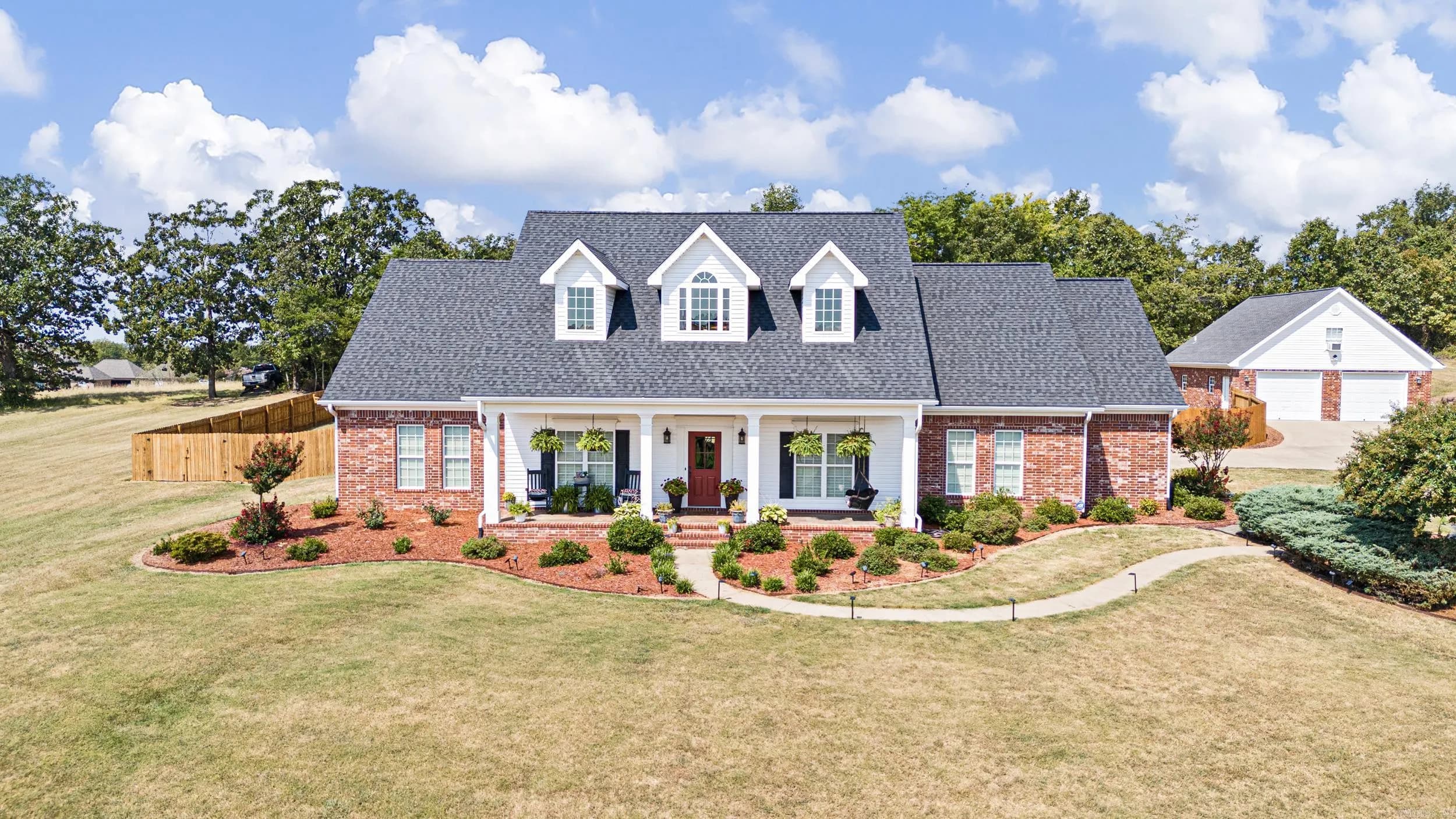 Property at 27  Woodridge - Image 2