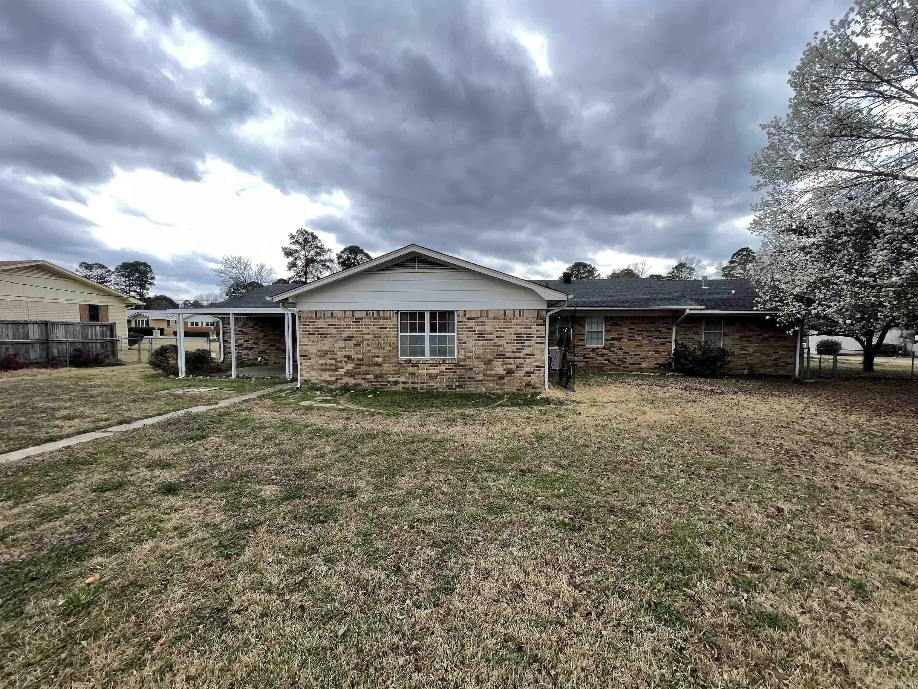 Property at 1346  Glenmere - Image 3