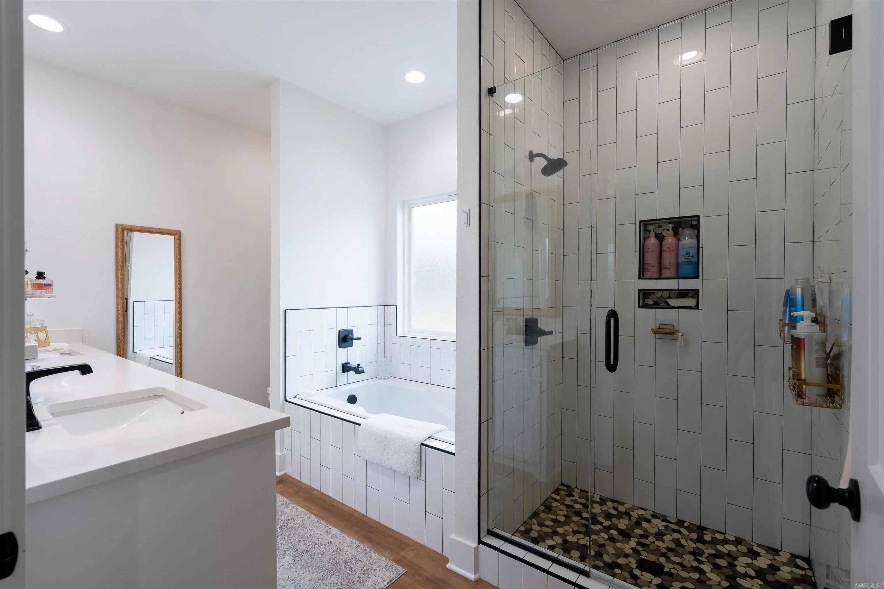 Property at 1  Avrey - Image 21