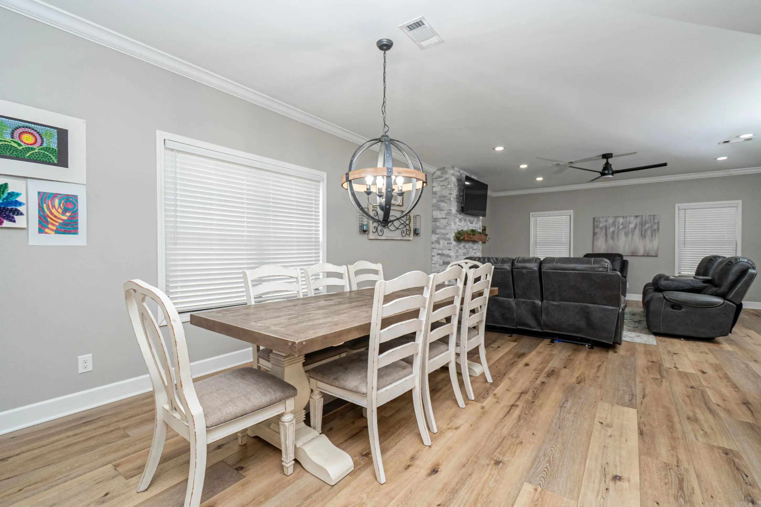 Property at 640  Heritage - Image 11