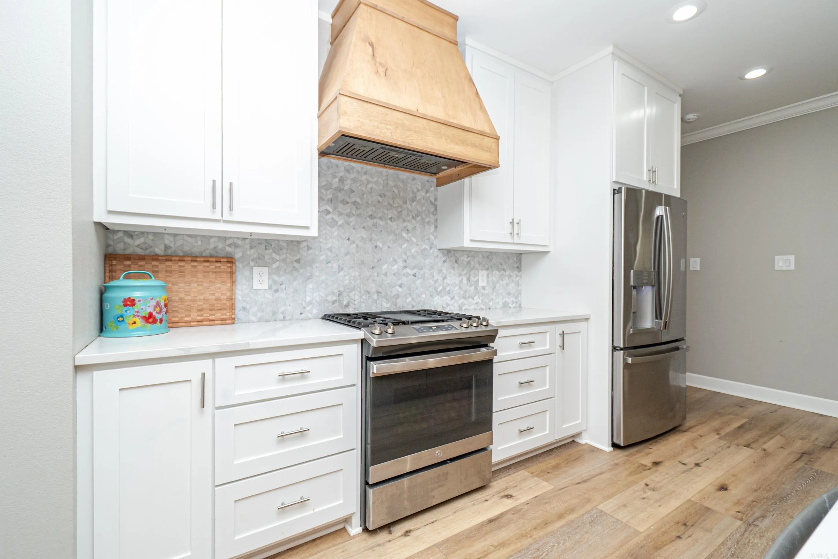 Property at 640  Heritage - Image 6