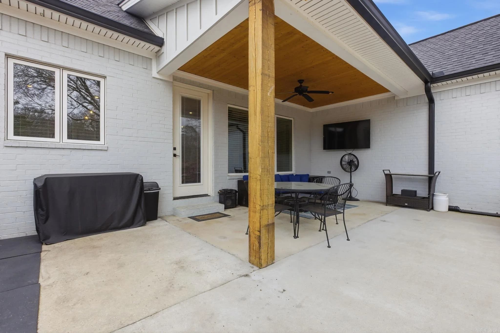 Property at 877  Belle grove - Image 45