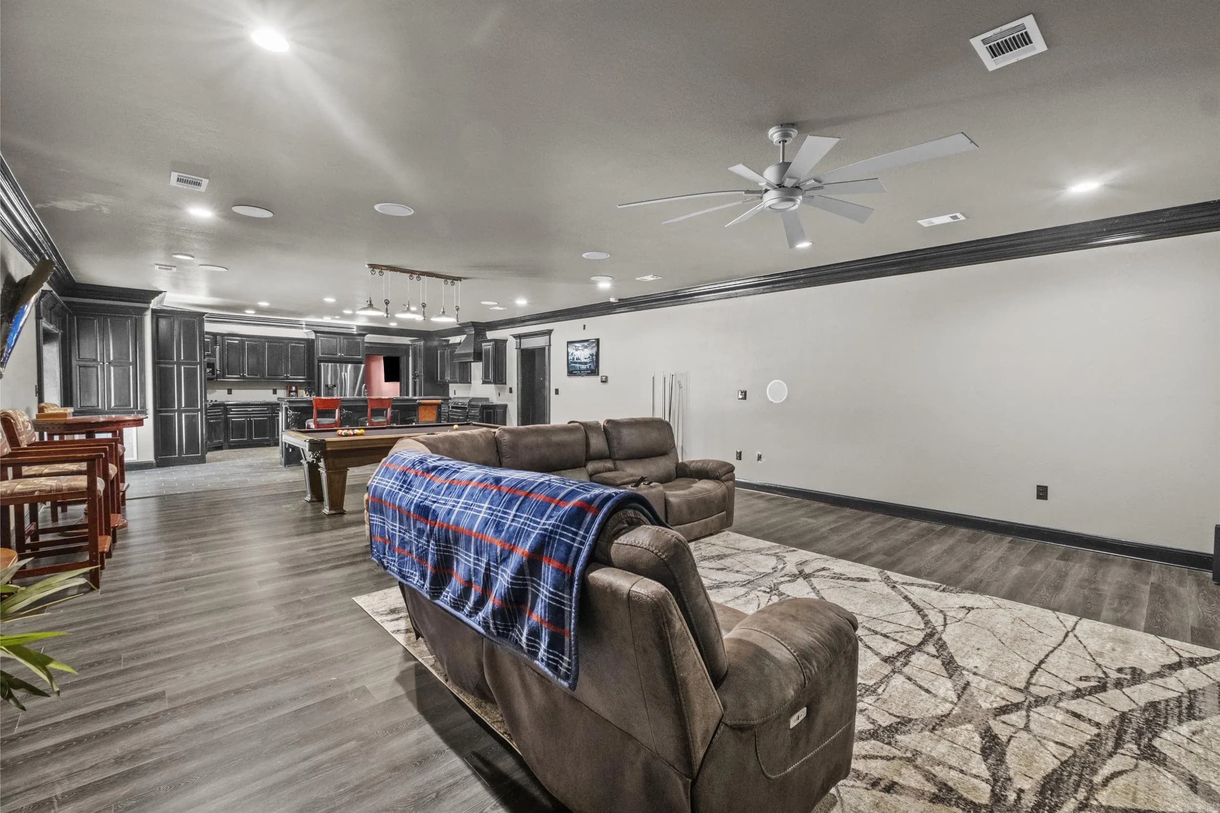 Property at 285  Johnston - Image 6