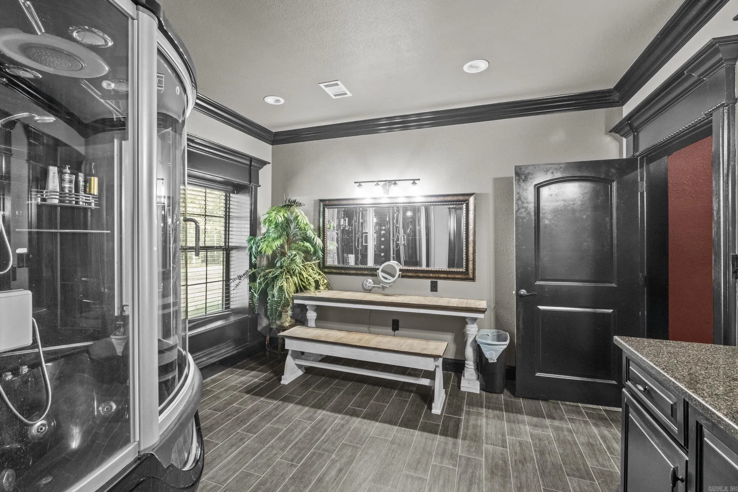 Property at 285  Johnston - Image 19