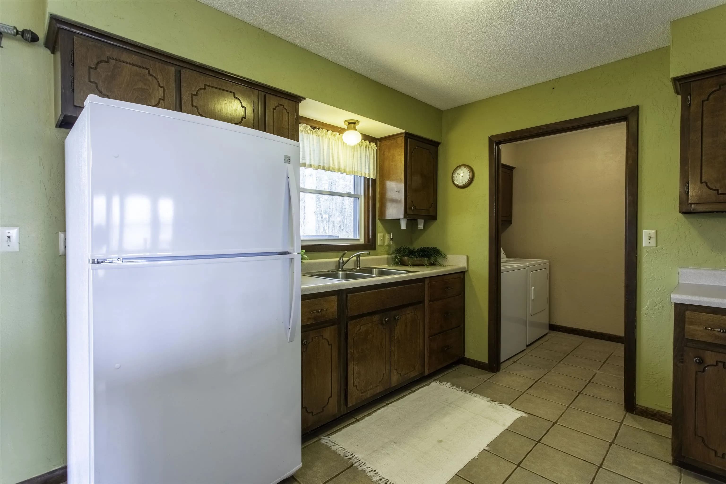 Property at 7  Winnebago - Image 12