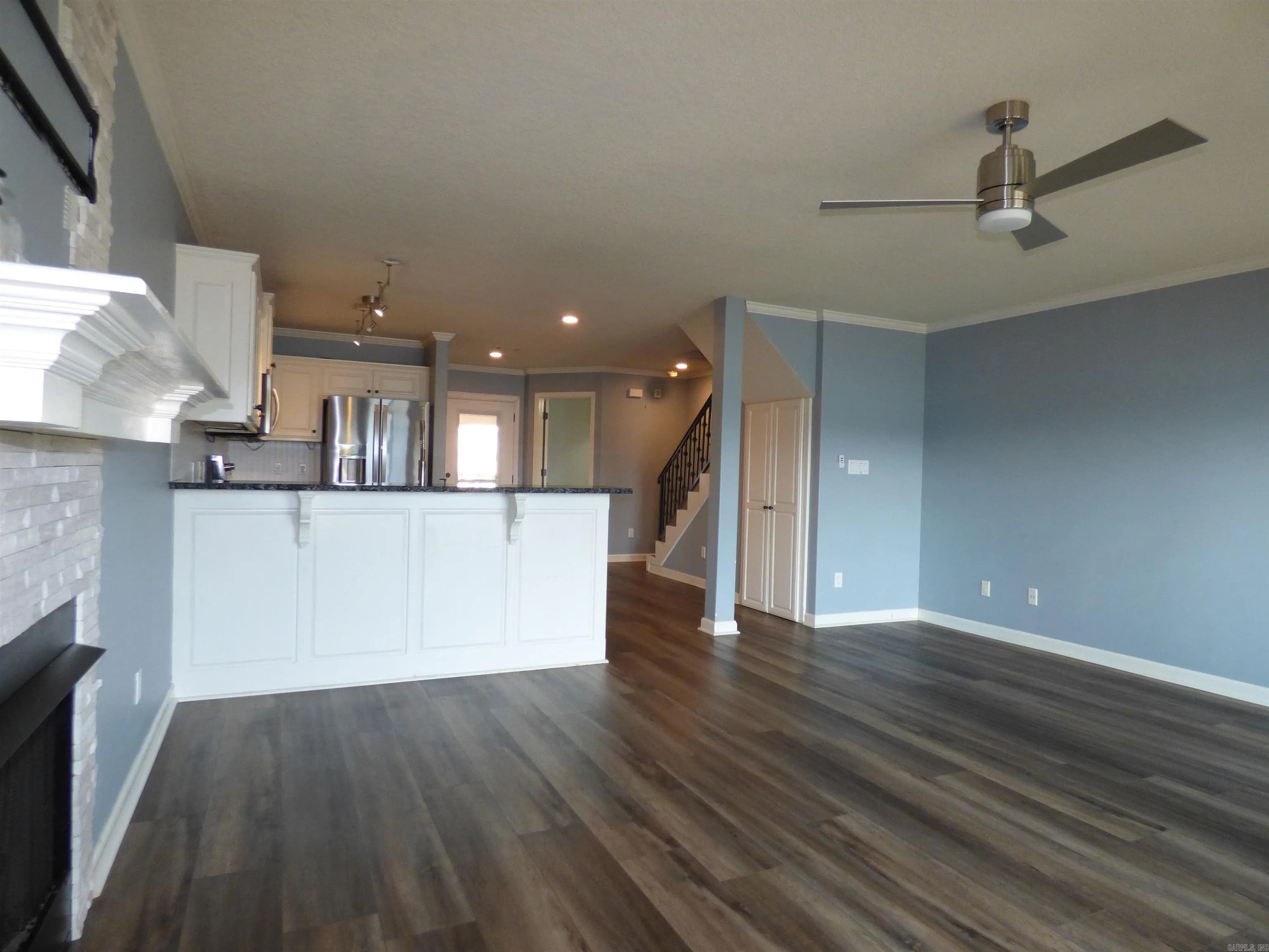 Property at 183  Villa pointe, C - Image 16