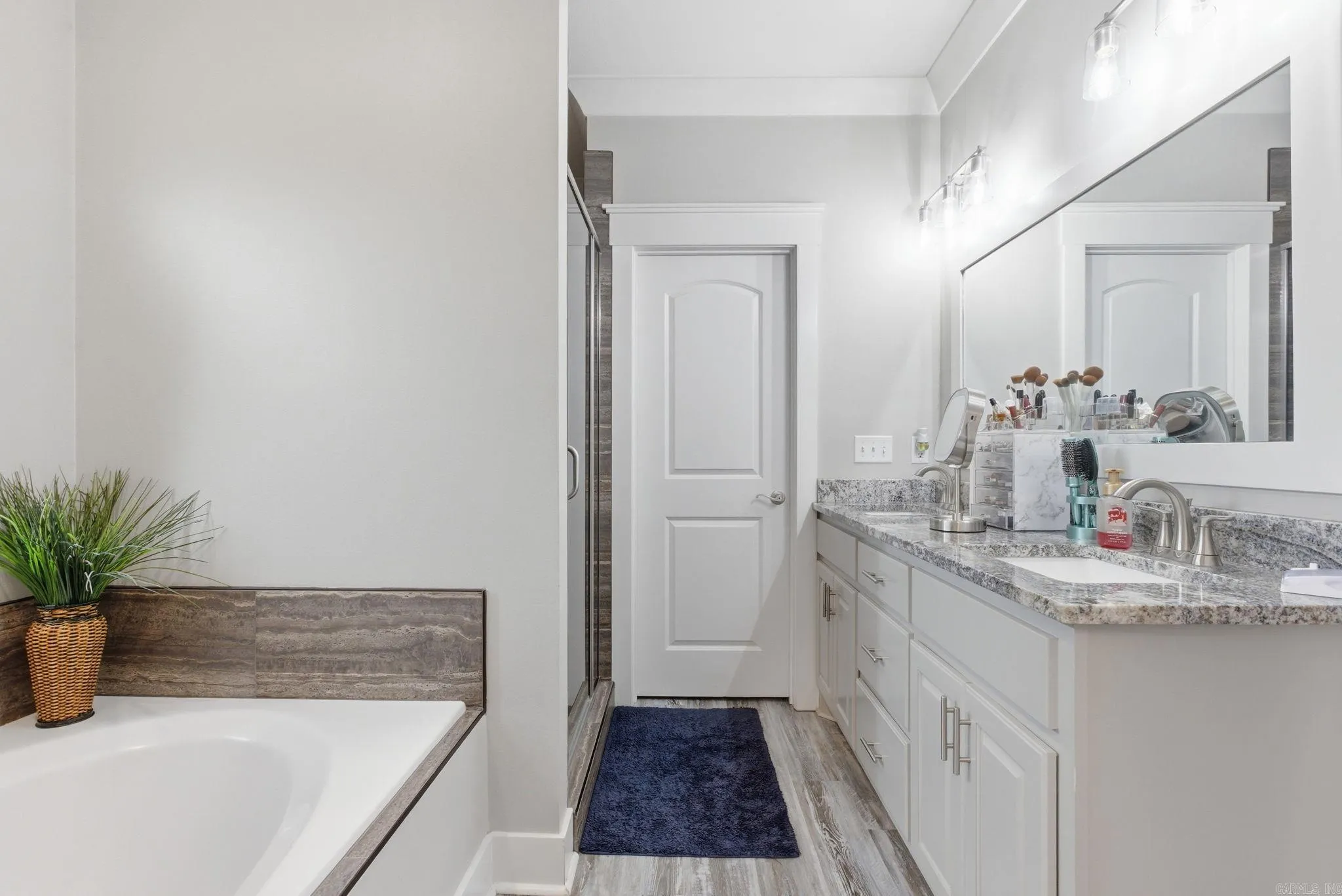 Property at 3107  Johnswood village - Image 14