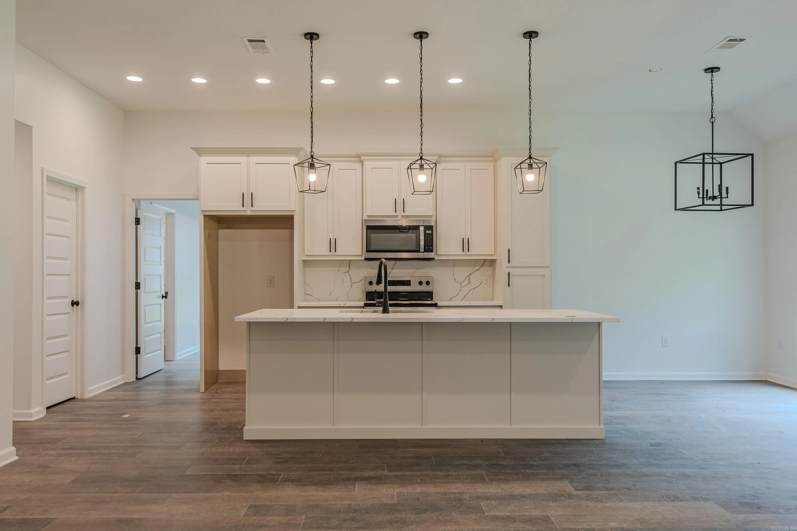 Property at 2011  Wildrose - Image 4